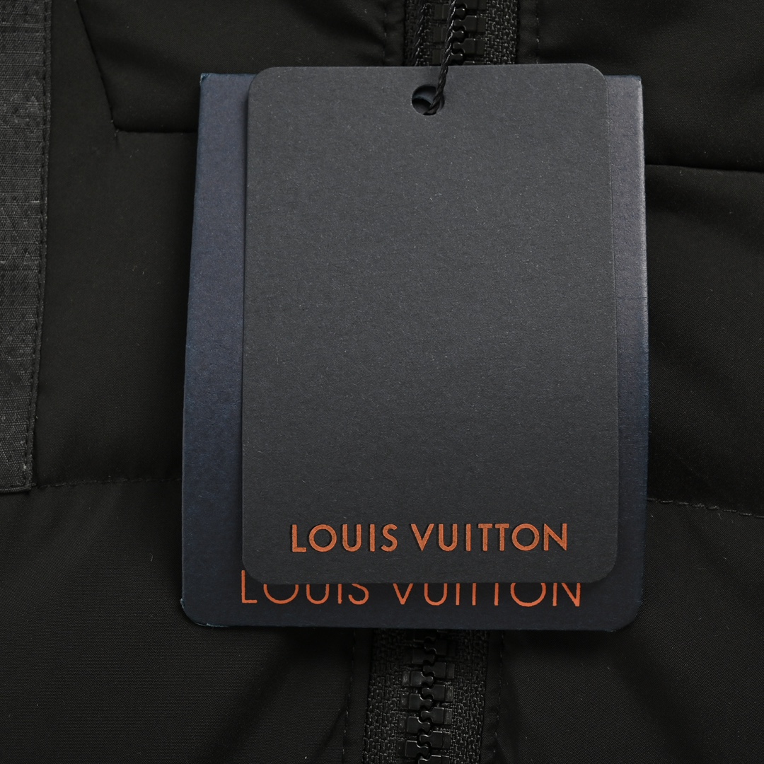 Louis Vuitton/路易威登 袖章暗纹浮雕拼接羽绒服