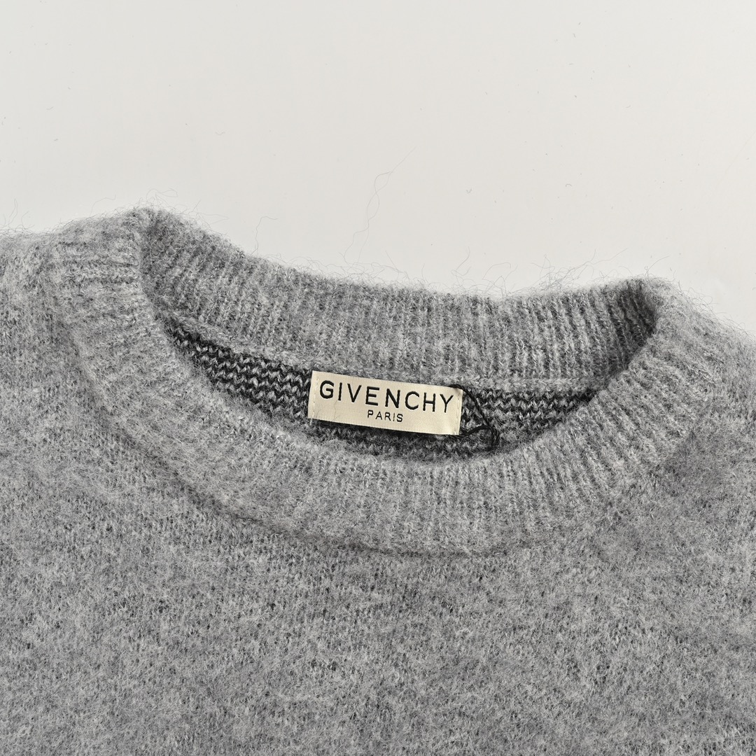 GIVENCHY/纪梵希 狗头马海毛毛衣