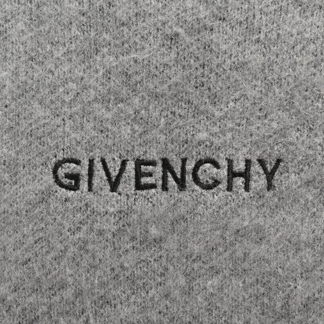 GIVENCHY/纪梵希 狗头马海毛毛衣