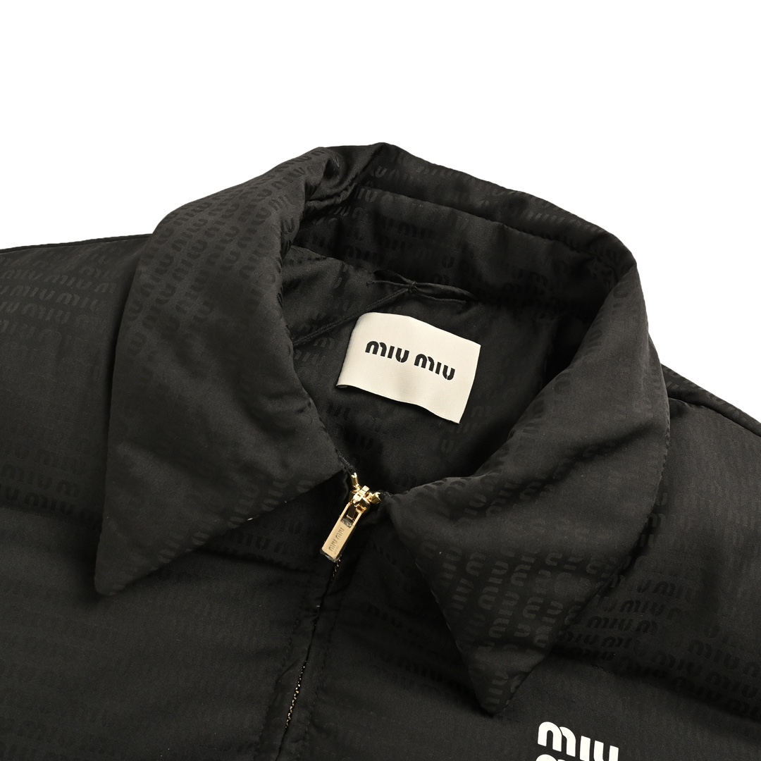 Miu Miu/缪缪 24Fw 提花满印翻领羽绒服