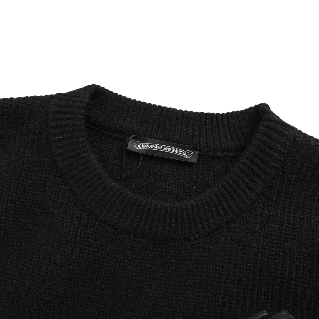Chrome Hearts/克罗心 24Fw 金属梵文贴皮十字架圆领毛衣