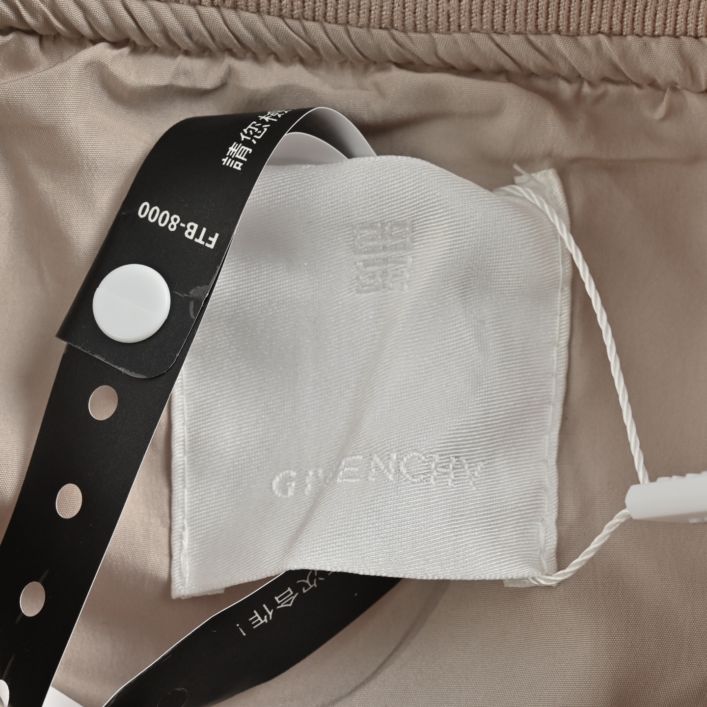 GIVENCHY/纪梵希 24Fw 刺绣字母皮袖拼接棒球服夹克