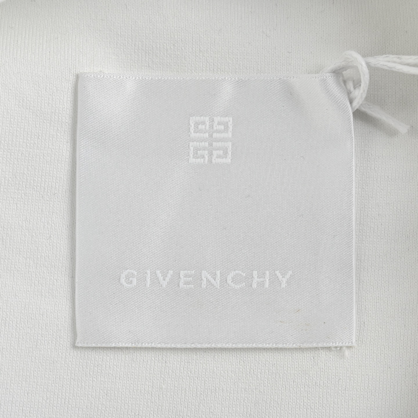 GIVENCHY/纪梵希 25ss 胸口4G明线刺绣短袖