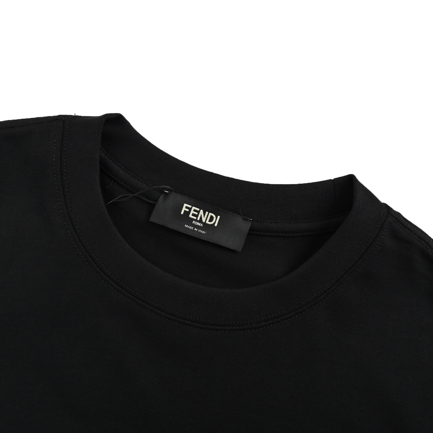 Fendi/芬迪 25ss FF彩色刺绣短袖 榻榻米绣花工艺针数密度饱满