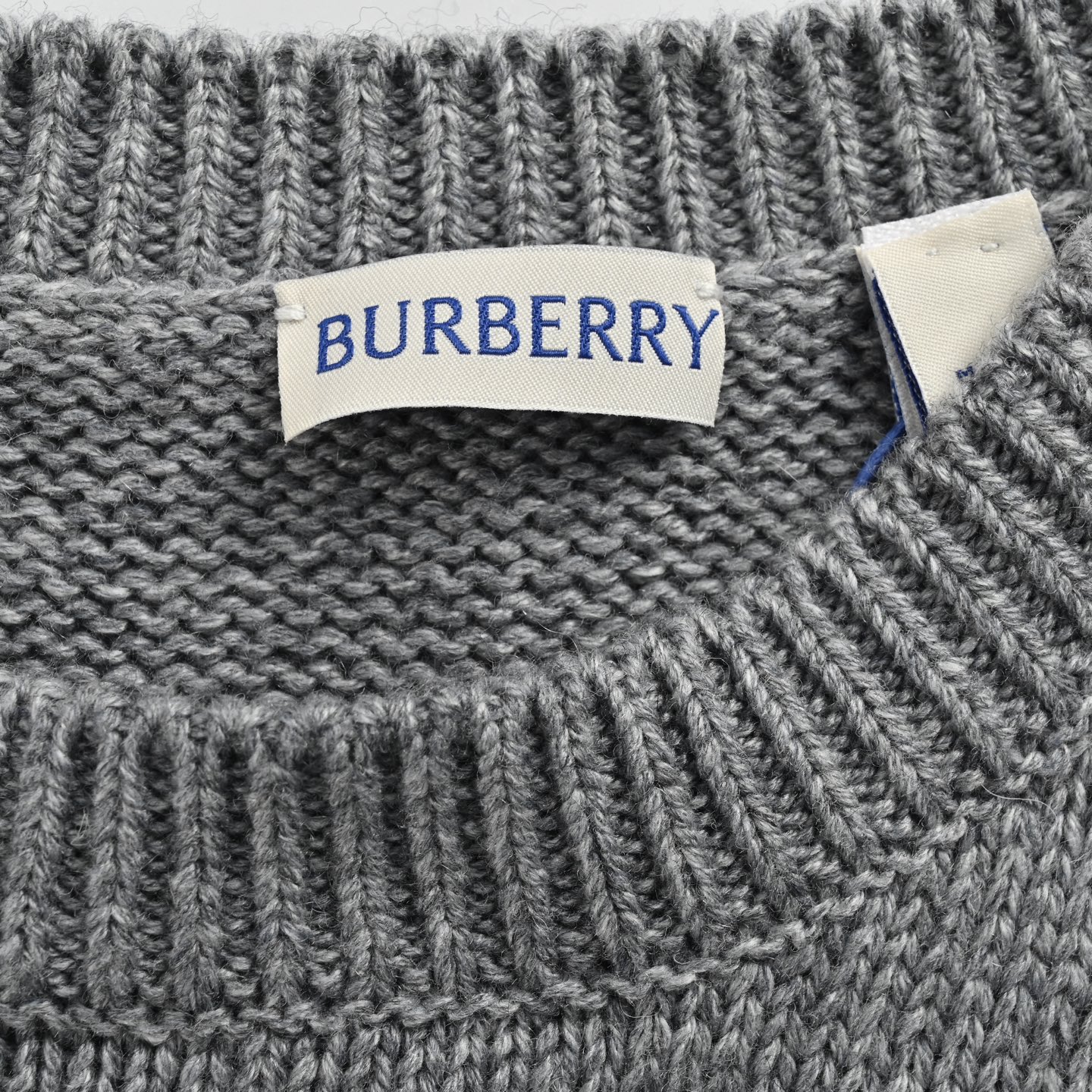 Burberry/巴宝莉 战马骑士徽标羊绒混纺圆领毛衣