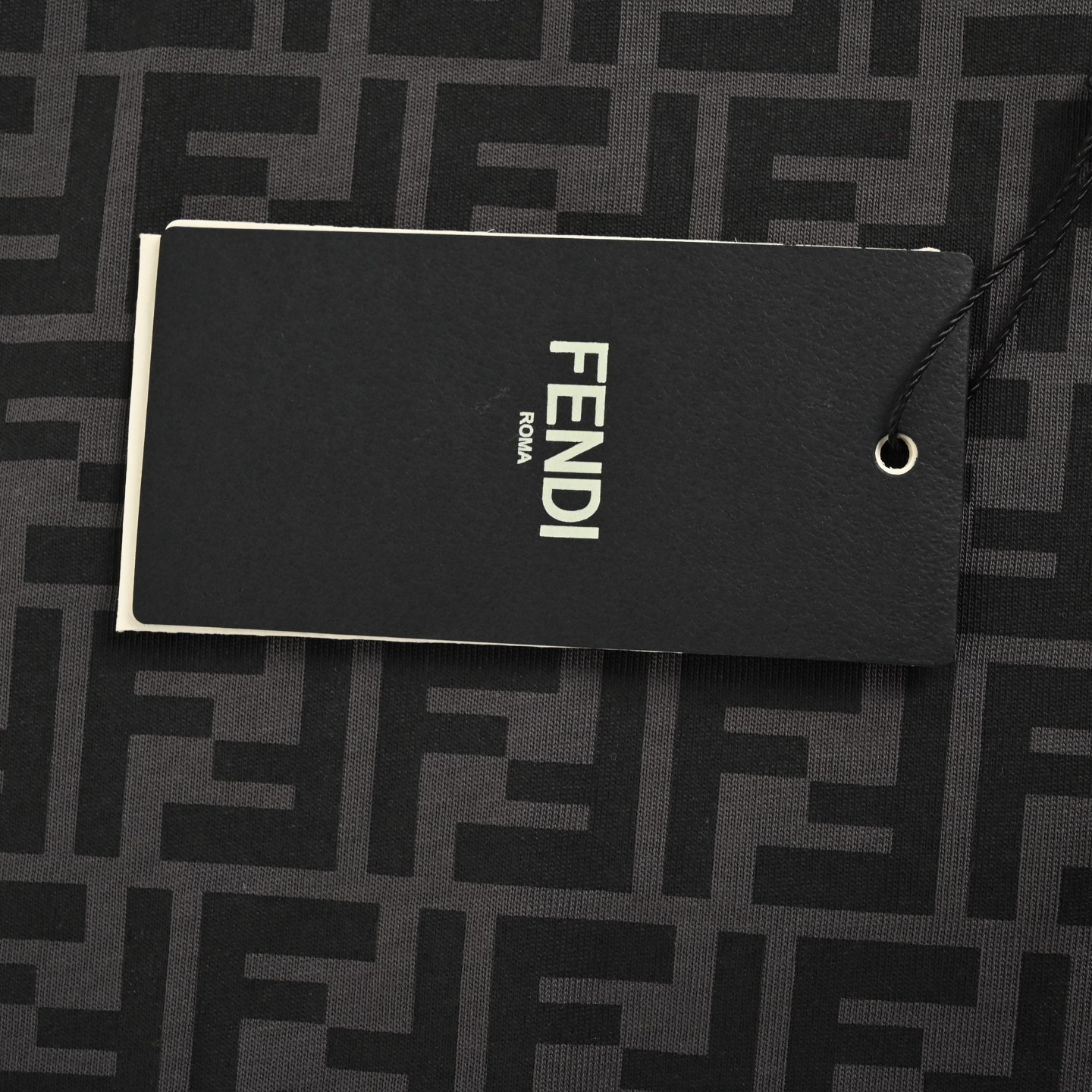 Fendi/芬迪 领口撞色FF满印短袖 Logo标识精致升级