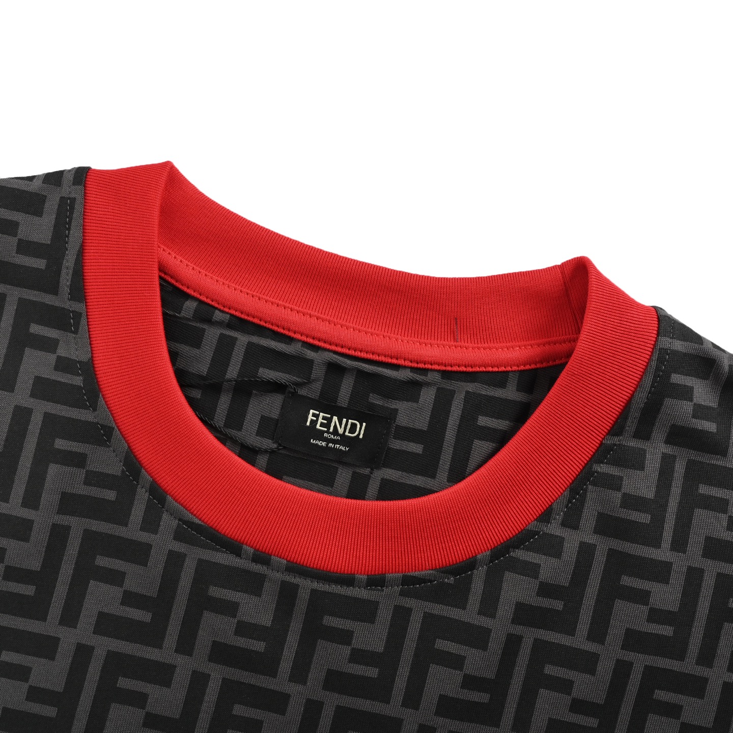 Fendi/芬迪 领口撞色FF满印短袖 Logo标识精致升级
