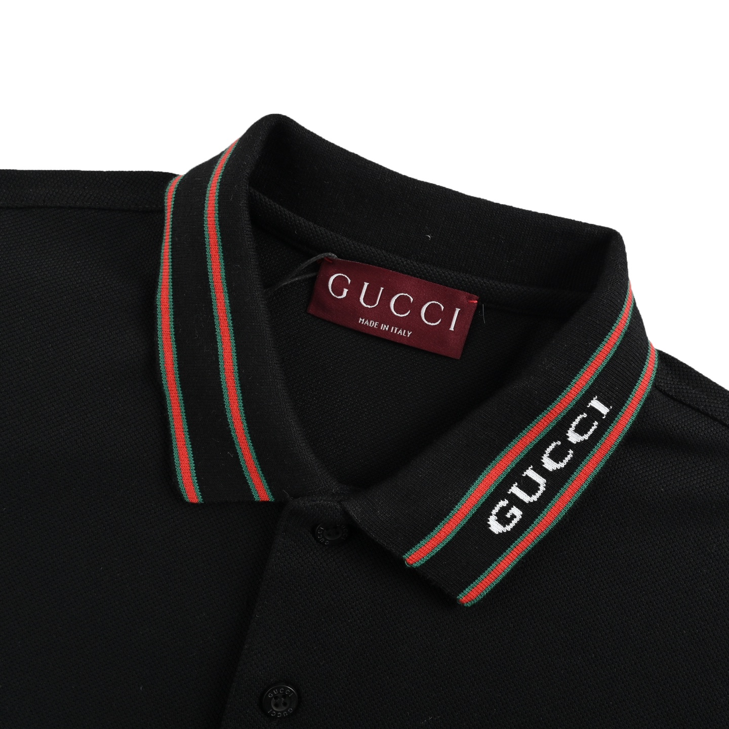 Gucci/古驰领口字母Polo短袖 这款单品出自Gucci Lido系列
