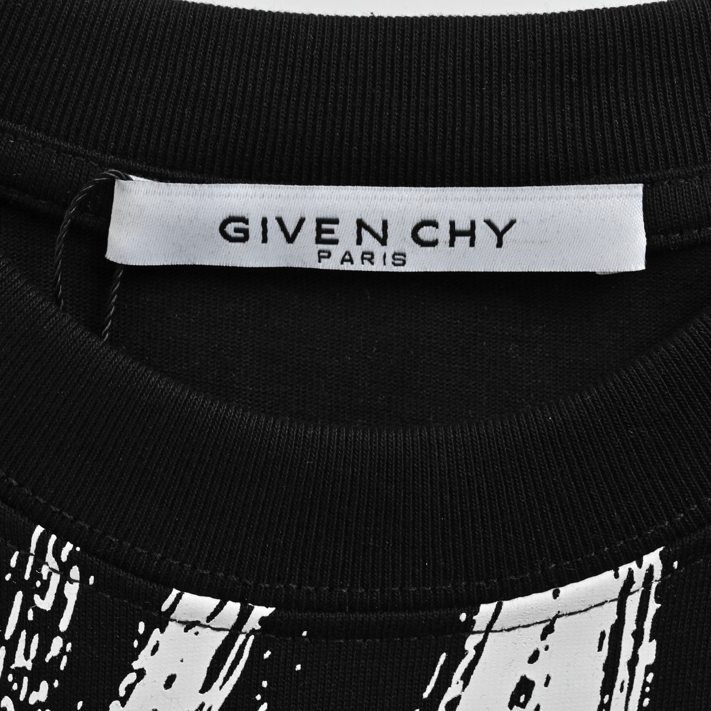 GIVENCHY/纪梵希 涂鸦字母刺绣徽标短袖