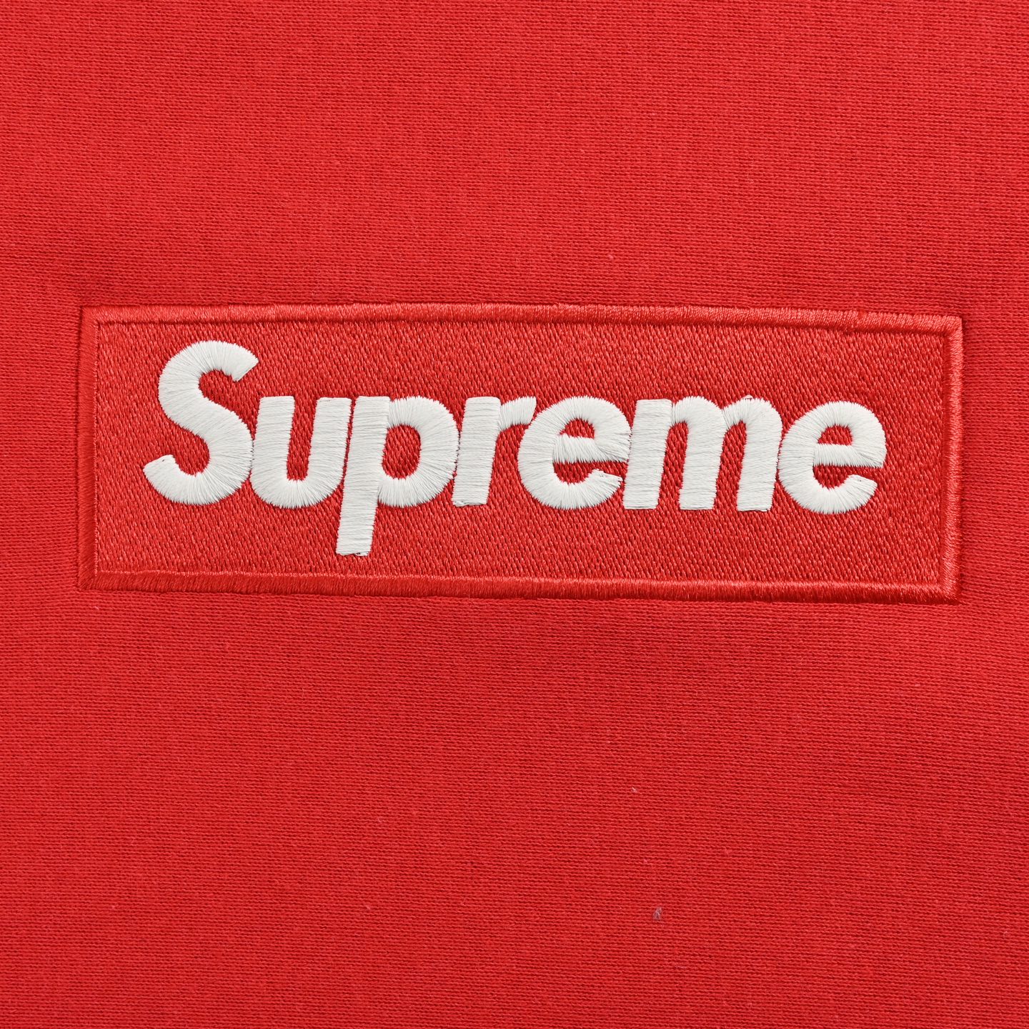 Supreme Boxlogo刺绣连帽卫衣 面料460克 高克重 面布质感强 韧性好 衣服收针处都有打套结
