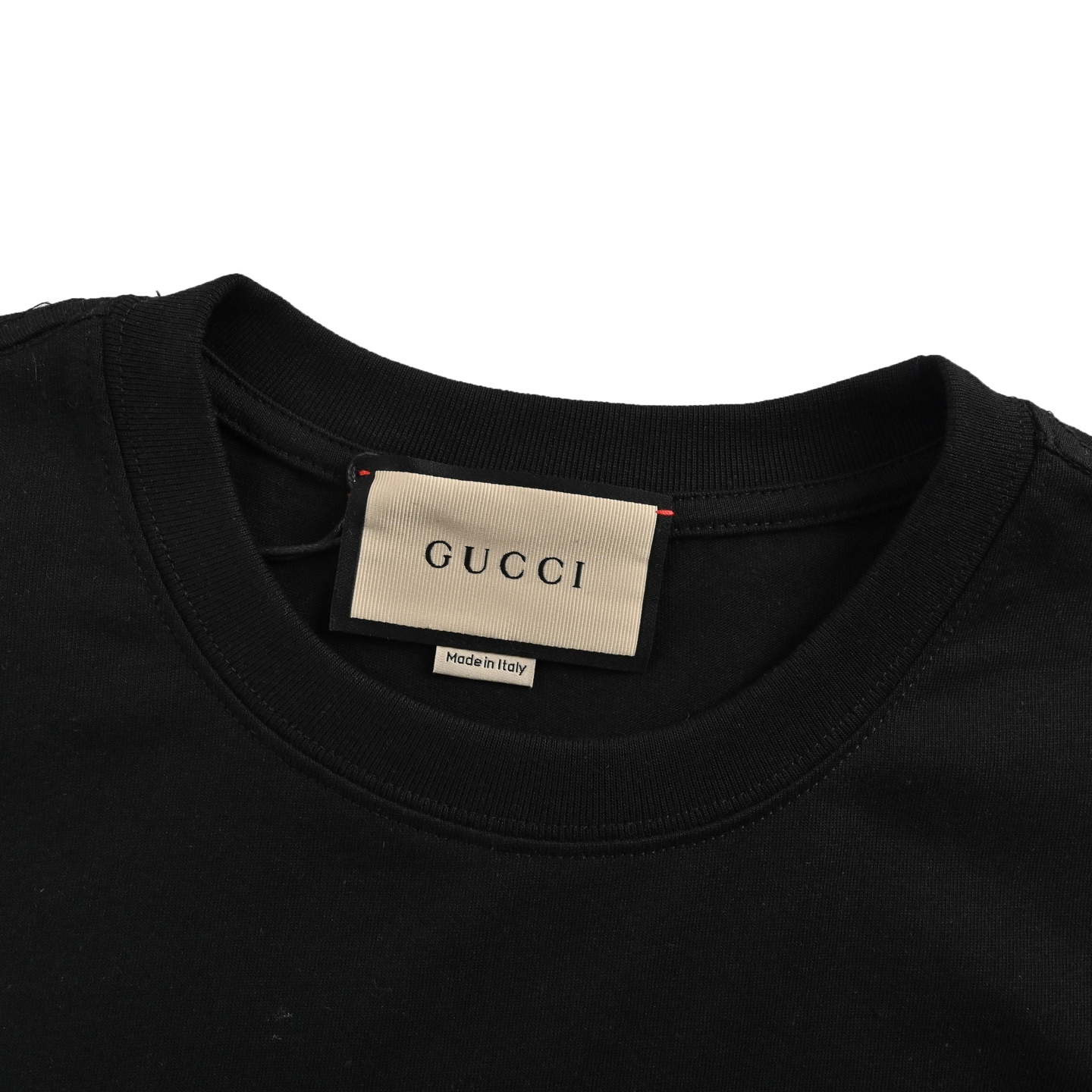 Gucci/古驰 24ss 线条刺绣字母logo短袖