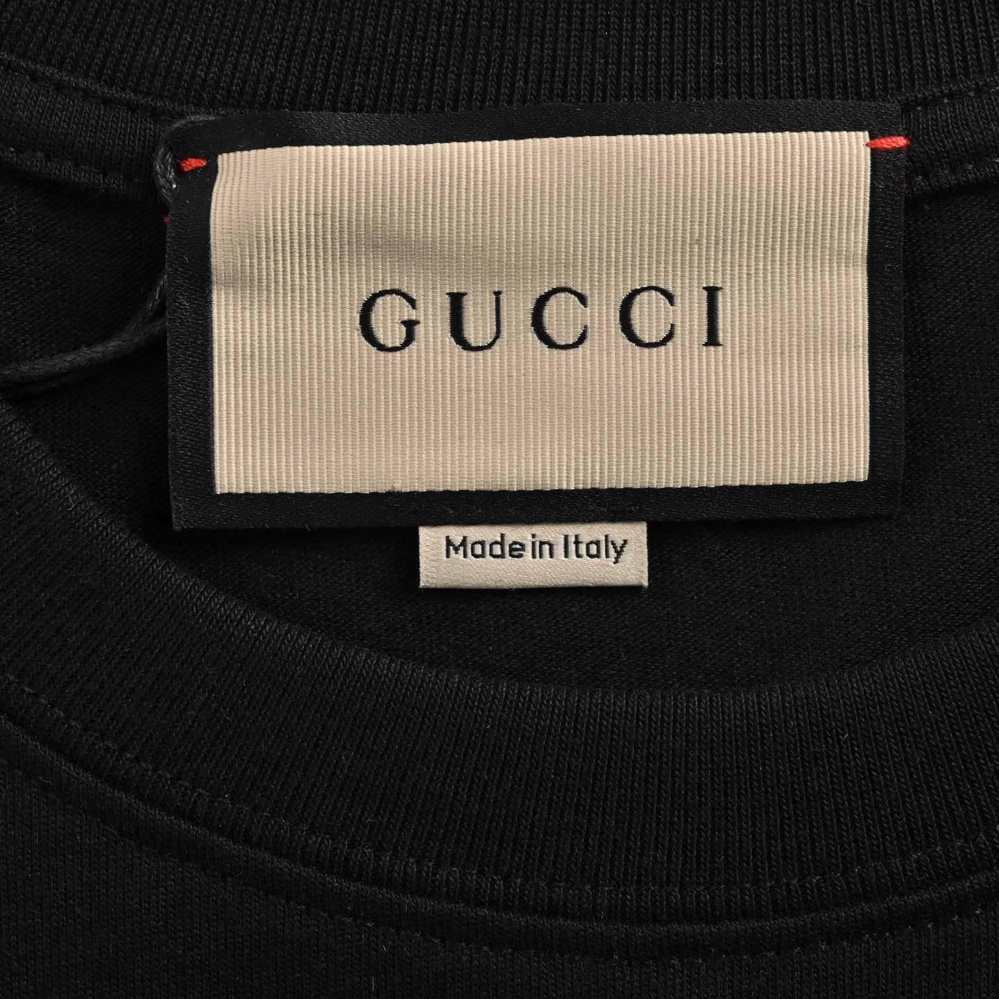 Gucci/古驰 24ss 线条刺绣字母logo短袖