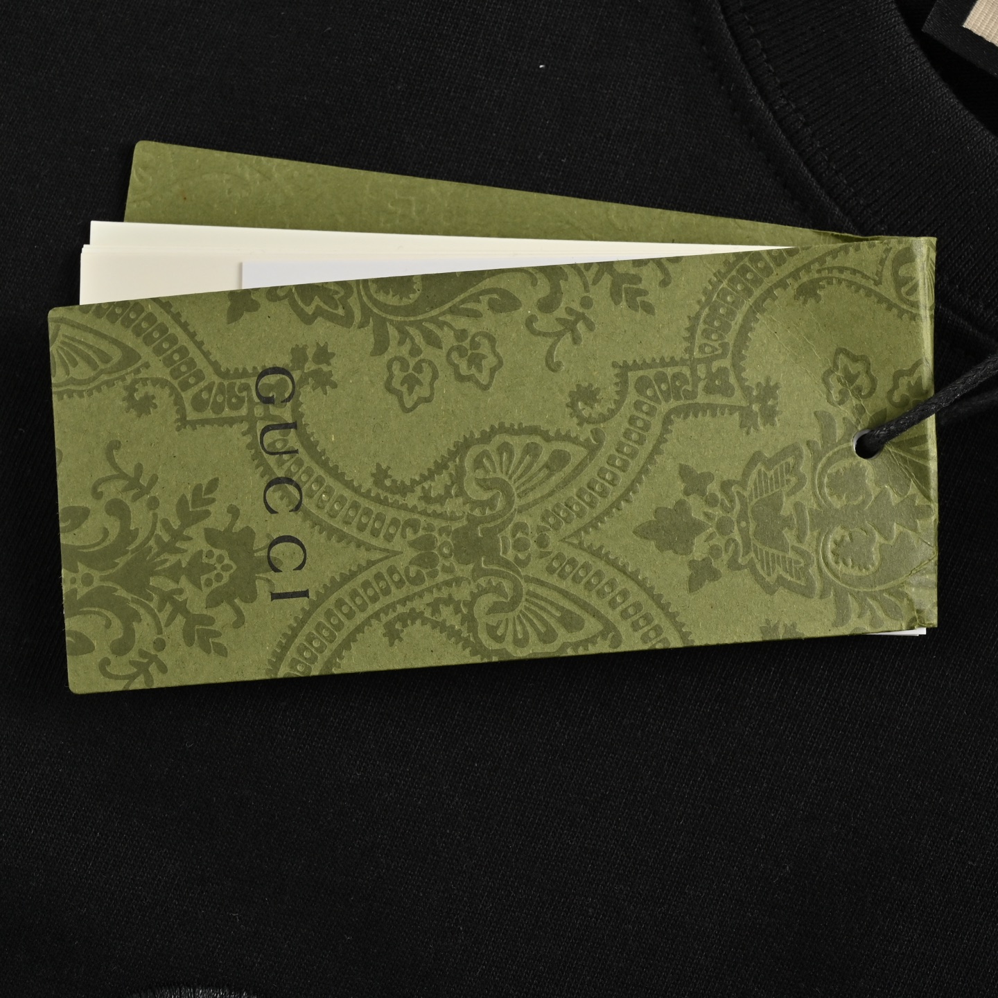 Gucci/古驰 24ss 暗纹字母logo刺绣短袖 休闲装与T恤巧妙融入简约廓形