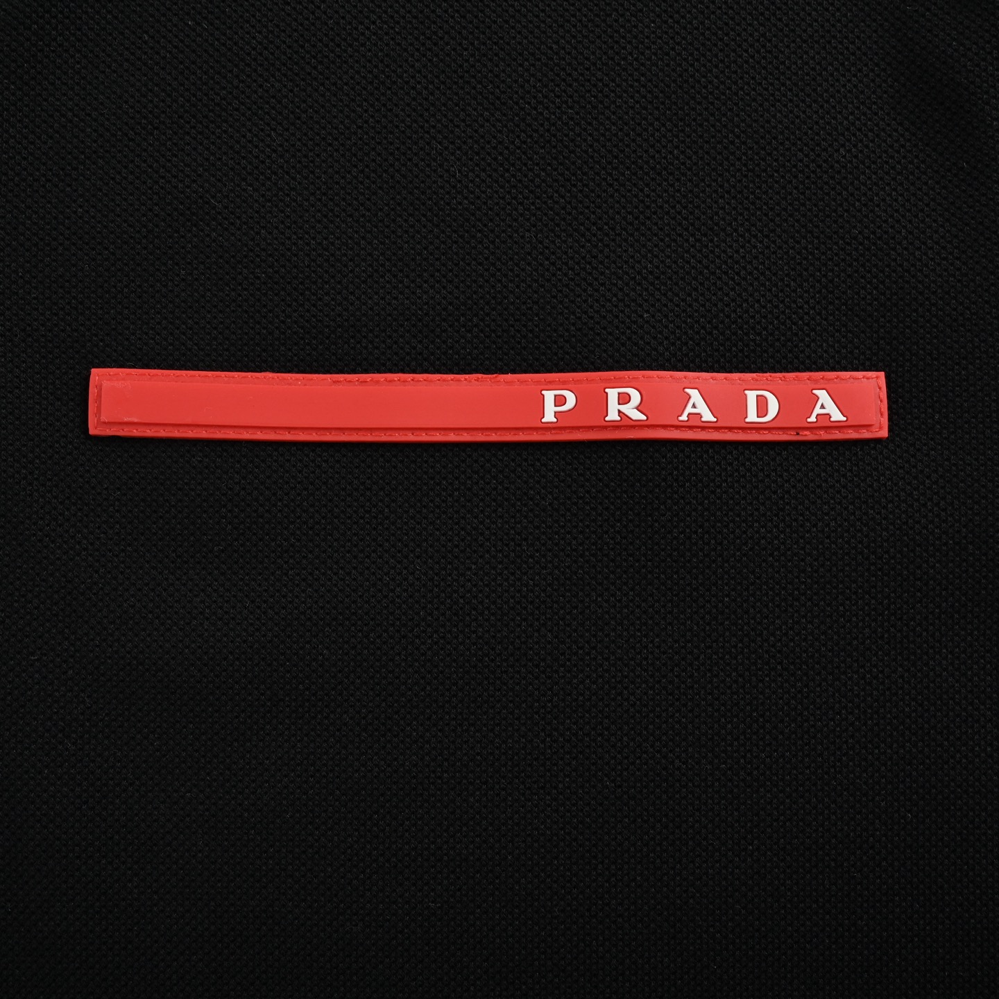 Prada/普拉达 25ss 红条半拉链Polo短袖