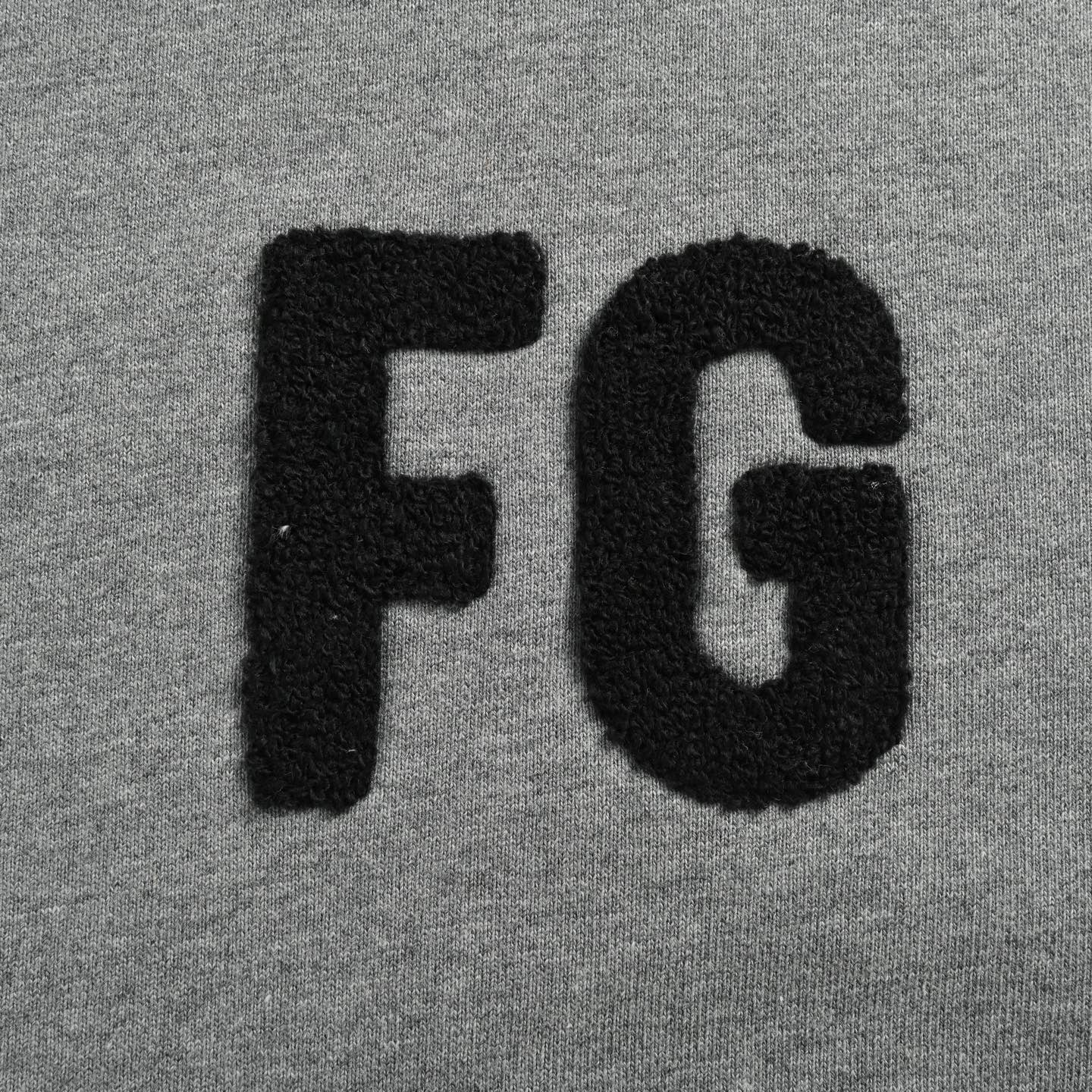 Fear Of God 主线FG毛巾字母卫衣 今天带来“FG”富贵高领卫衣