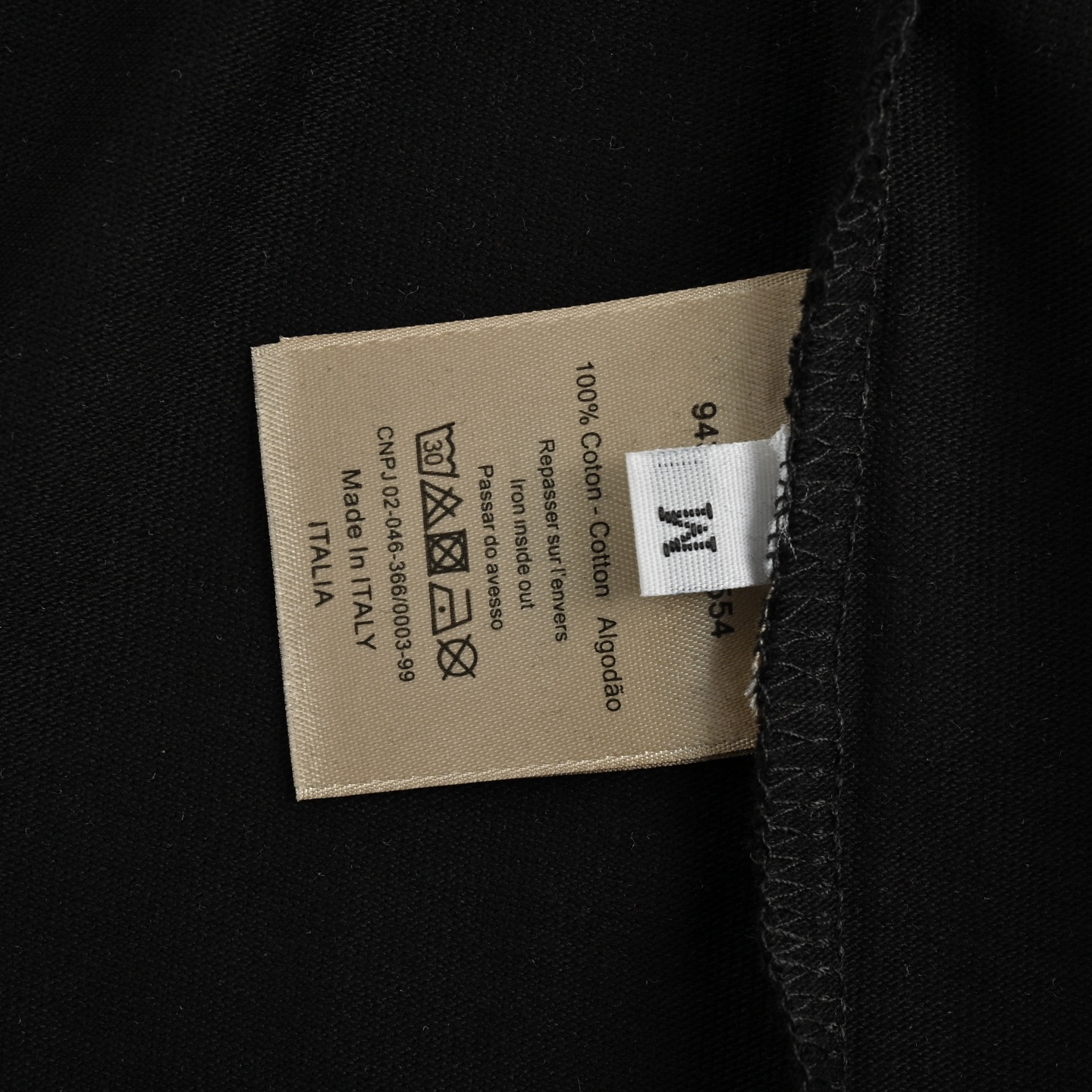 Dior/迪奥 爱心印花短袖 Logo标识精致升级 灵感源自八十年代复古原版面料