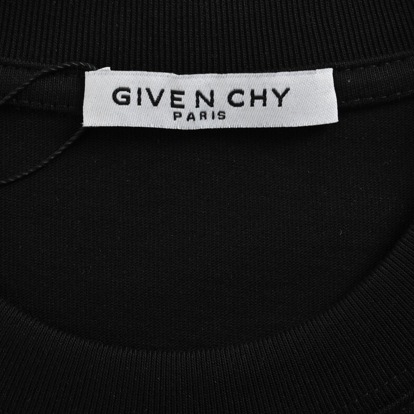 GIVENCHY/纪梵希 肩膀手绘字母印花短袖