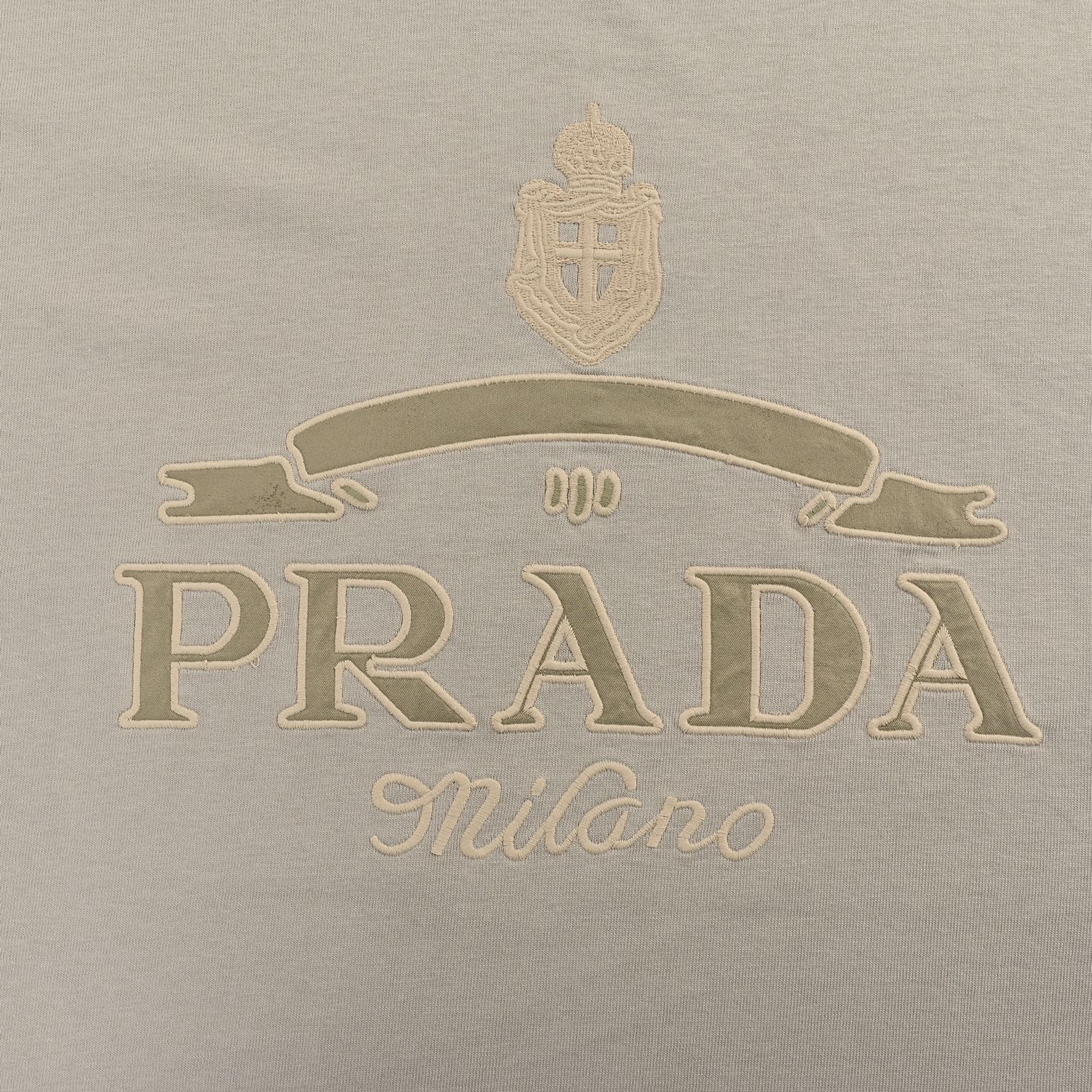 Prada/普拉达 25ss 皇冠字母刺绣短袖