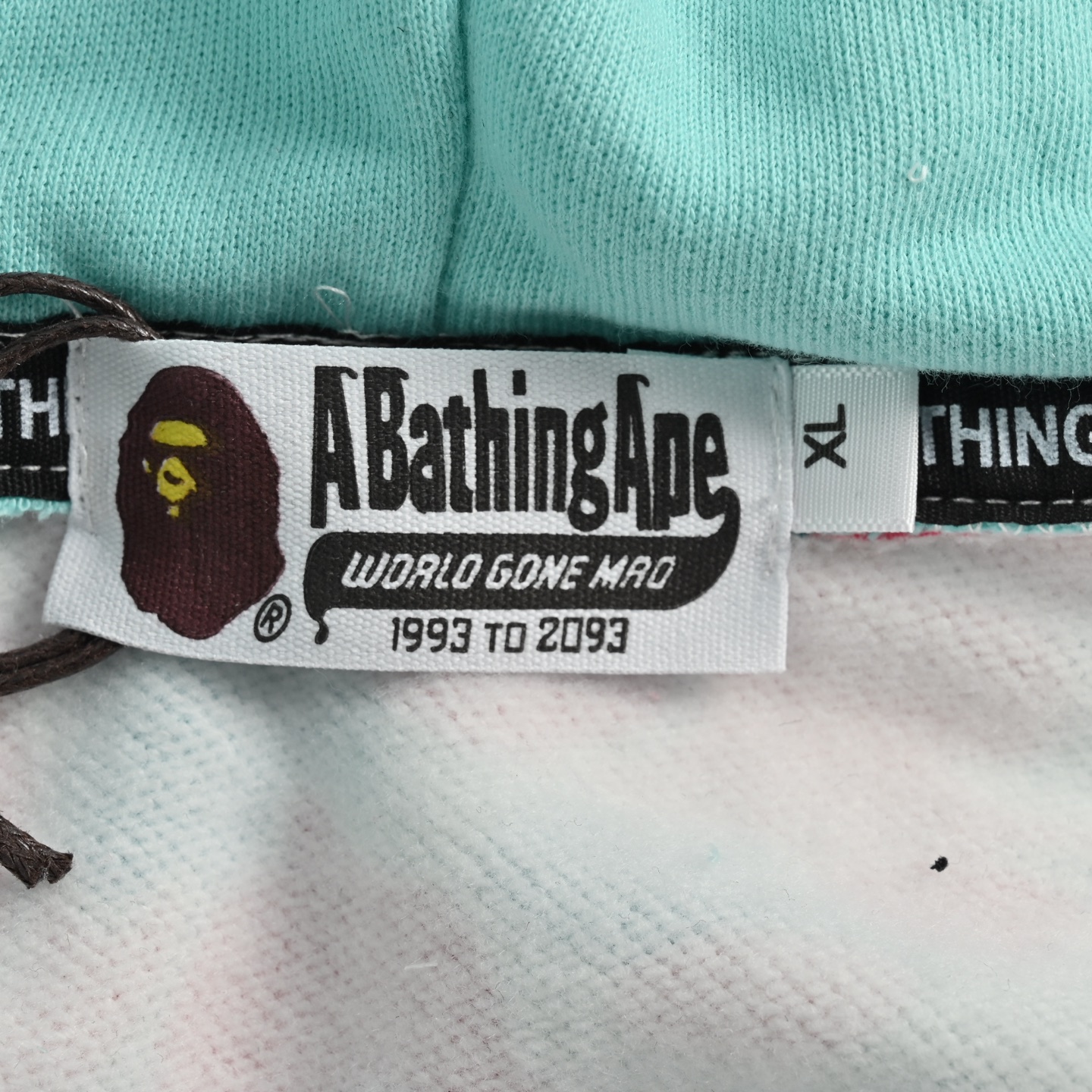 BAPE 鲨鱼头老虎头拉链迷彩连帽卫衣