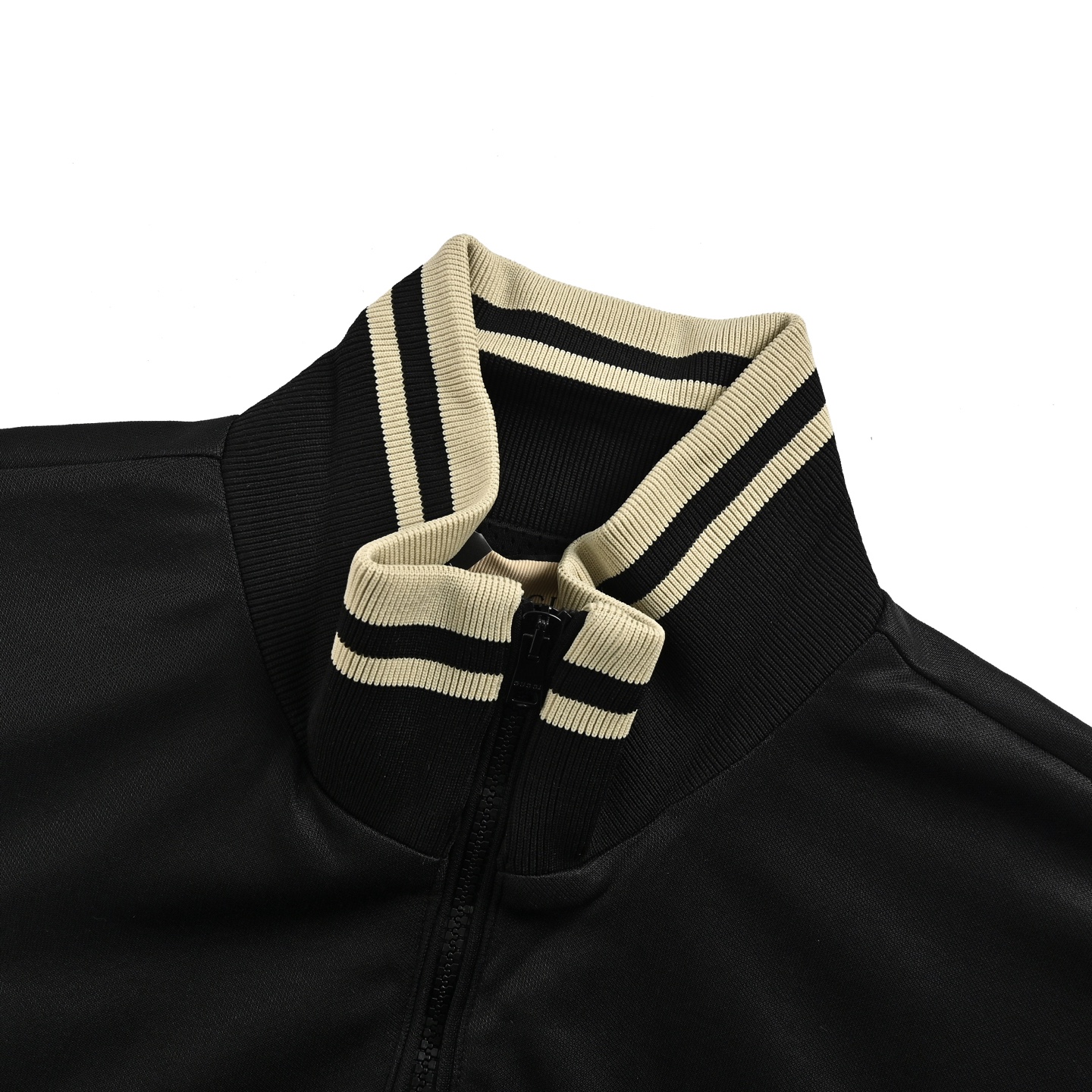 Gucci/古驰 24Fw 镂空双G刺绣半拉链校服套装外套