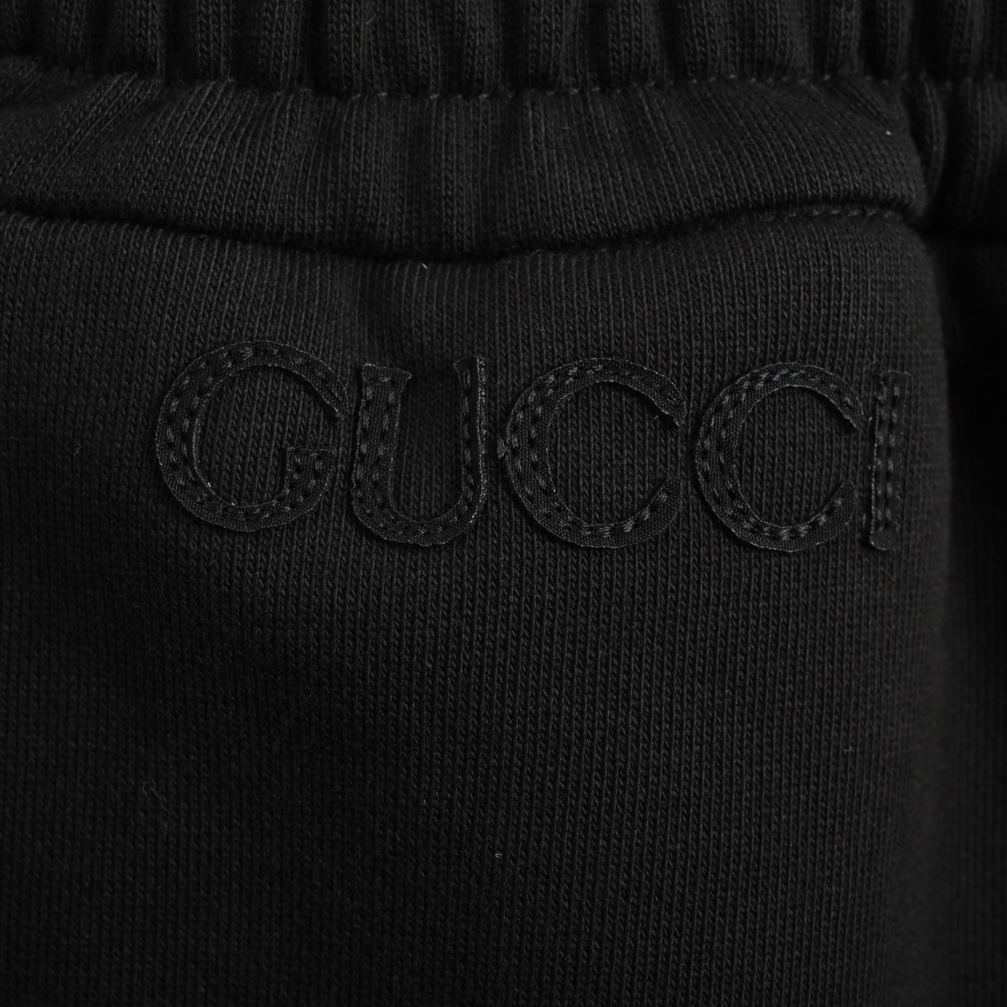 Gucci/古驰 24Fw 刺绣字母织带长裤 刺绣字体整齐工整