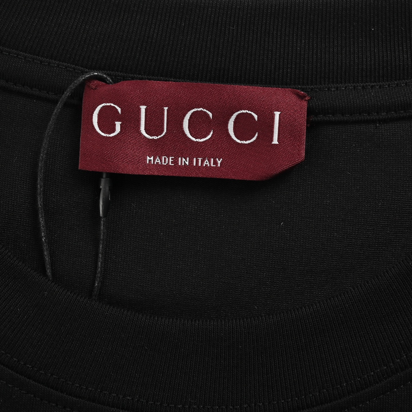 Gucci/古驰 25ss 喷墨大字母logo印花短袖黑色 杏色