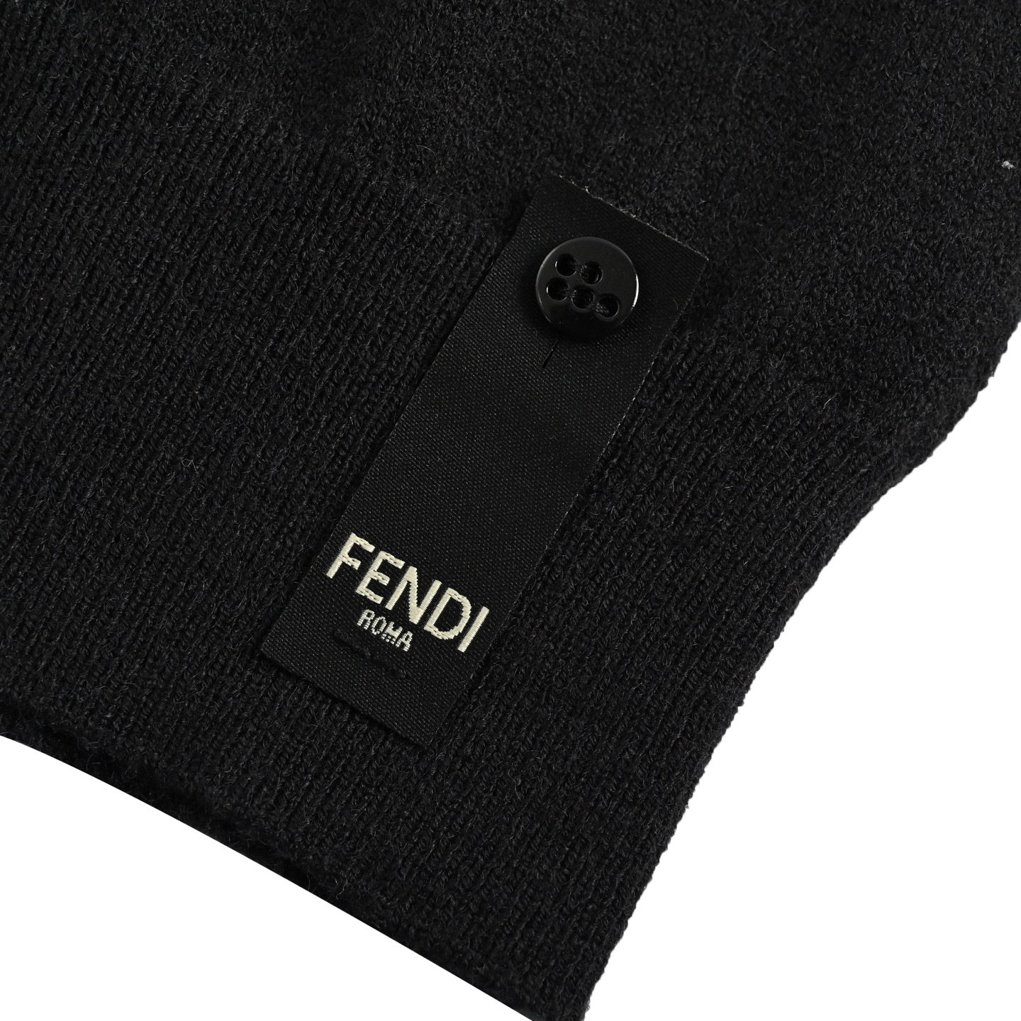 Fendi/芬迪 25ss FF浮雕压花针织Polo短袖 定织锦绒密毛织
