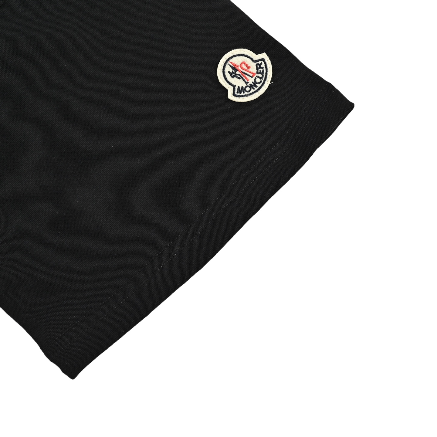 Moncler/蒙口 25ss 浮雕压花logo短袖