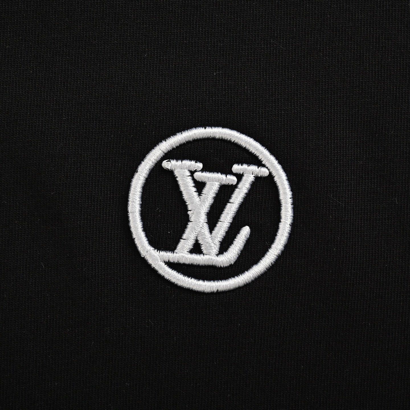 Louis Vuitton/路易威登 25ss 胸口刺绣后背多标印花短袖