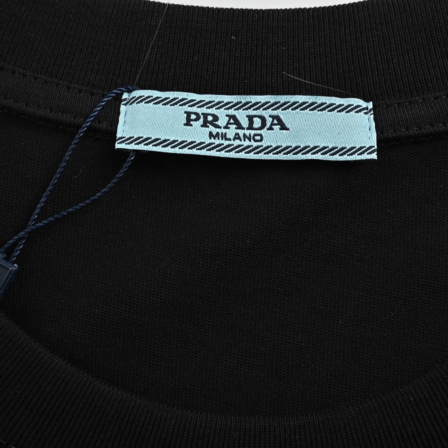 Prada/普拉达 25ss 三角标皮牌口袋短袖