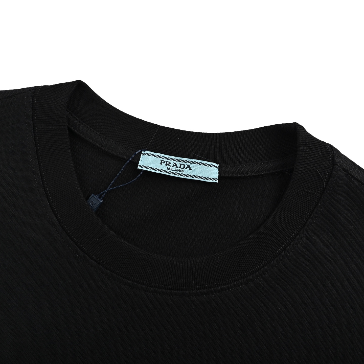 Prada/普拉达 25ss 三角标皮牌口袋短袖