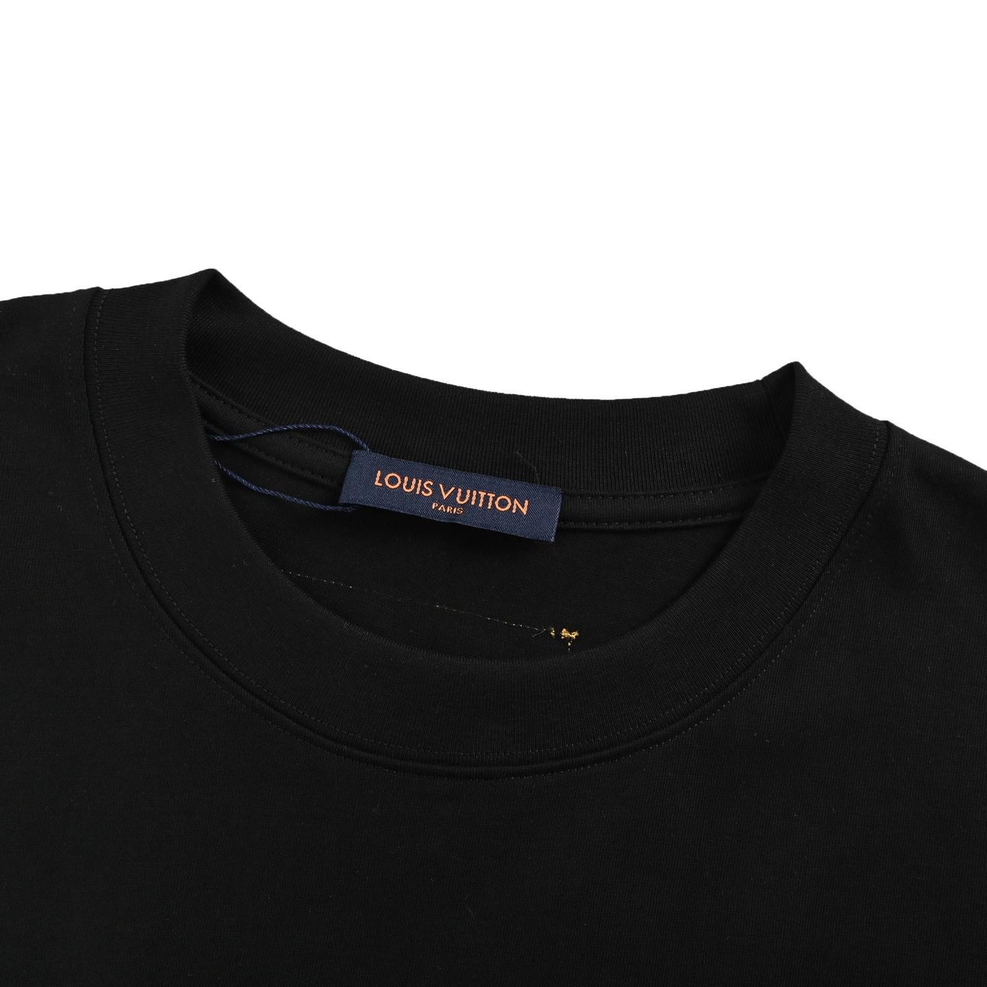 Louis Vuitton/路易威登 25ss 立体刺绣包芯logo短袖 黑色 白色-Chinese UA Cheap High Quatity Brand Clothes Bags handbags Sneakers wholesale wholesaler seller from China Factory suppliers Fashion Clothing Shoes best Quality Beautiful Price Louis Vuitton/路易威登 25ss 立体刺绣包芯logo短袖 黑色 白色