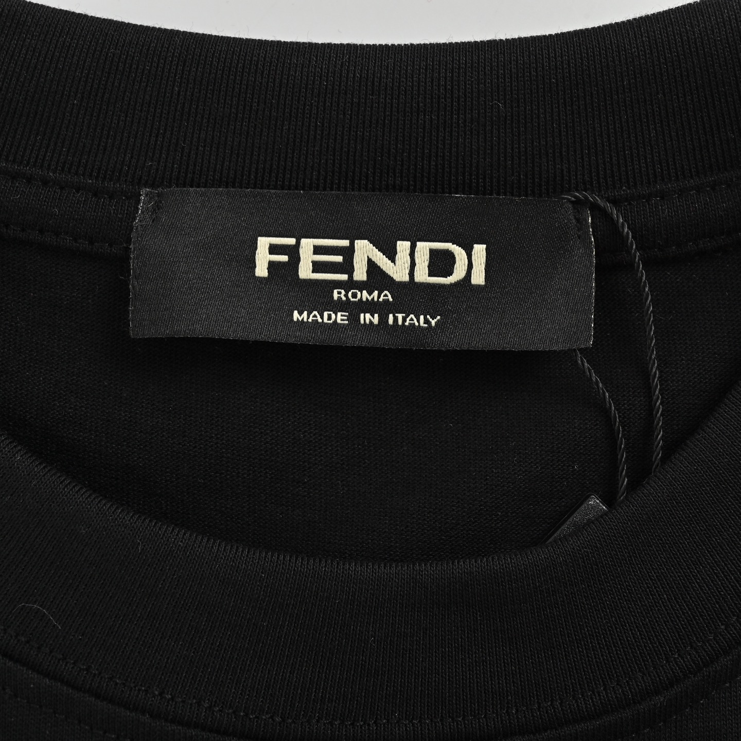 Fendi/芬迪 25ss FF刺绣logo短袖