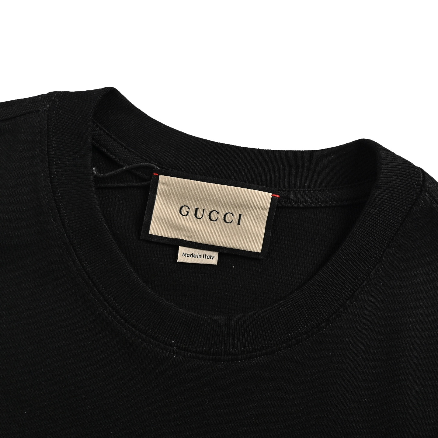Gucci/古驰 浮雕压花字母logo短袖