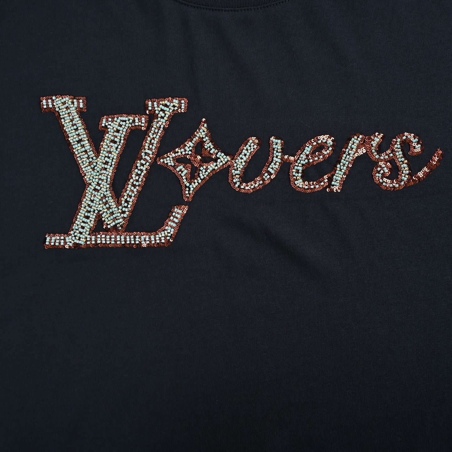 Louis Vuitton/路易威登 25ss 串珠亮片字母logo短袖