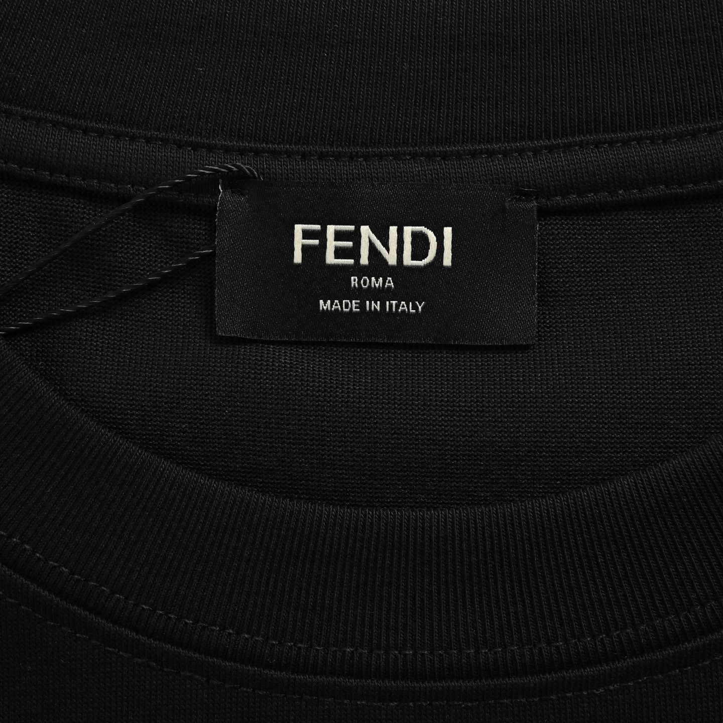 Fendi/芬迪 25ss 大字母logo印花短袖