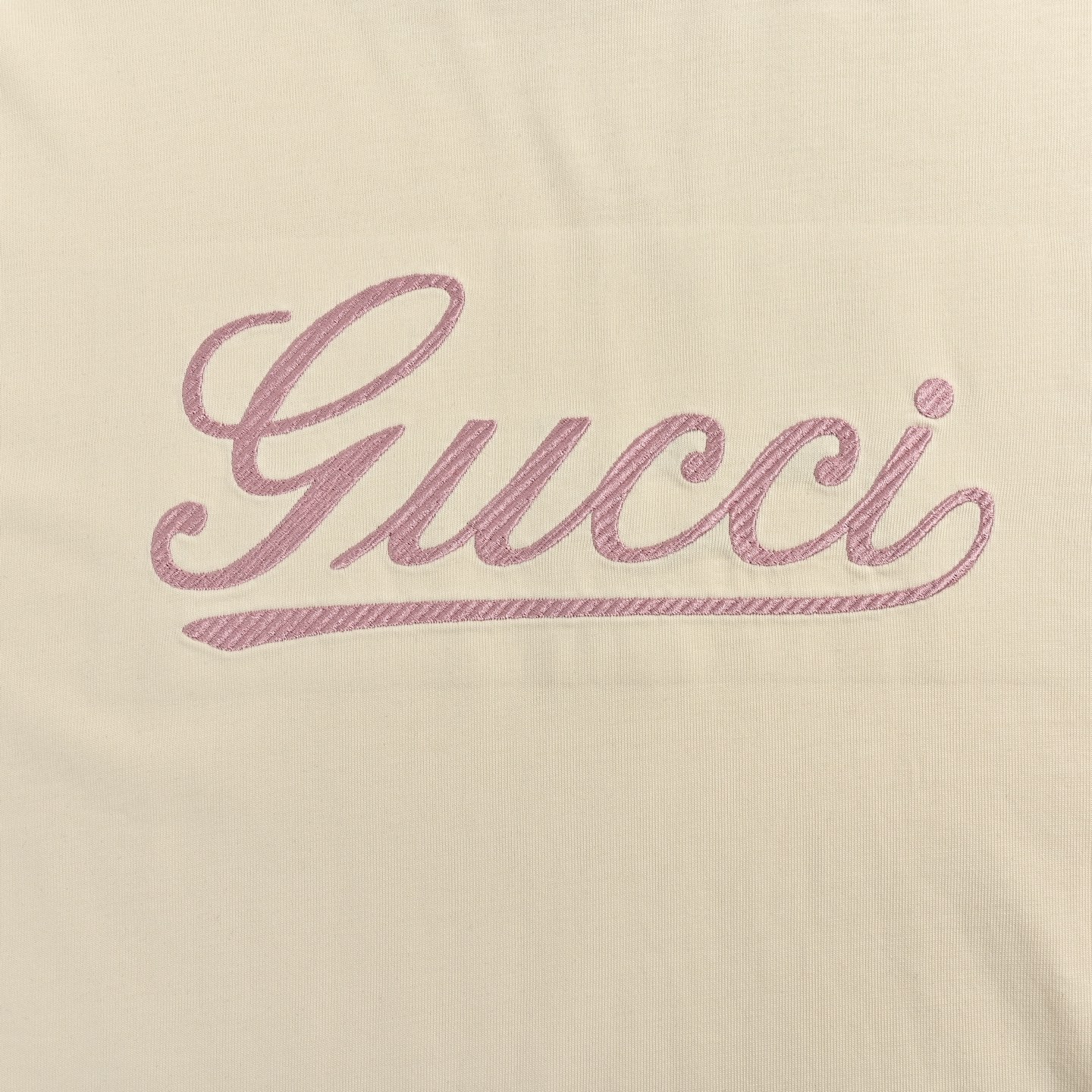 Gucci/古驰 25ss 草写字母logo刺绣短袖