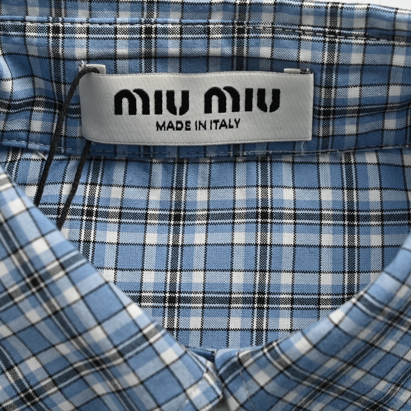 Miu Miu/缪缪 刺绣小标格纹衬衫 纯棉面料舒适又透气 复古格纹加上徽标点缀