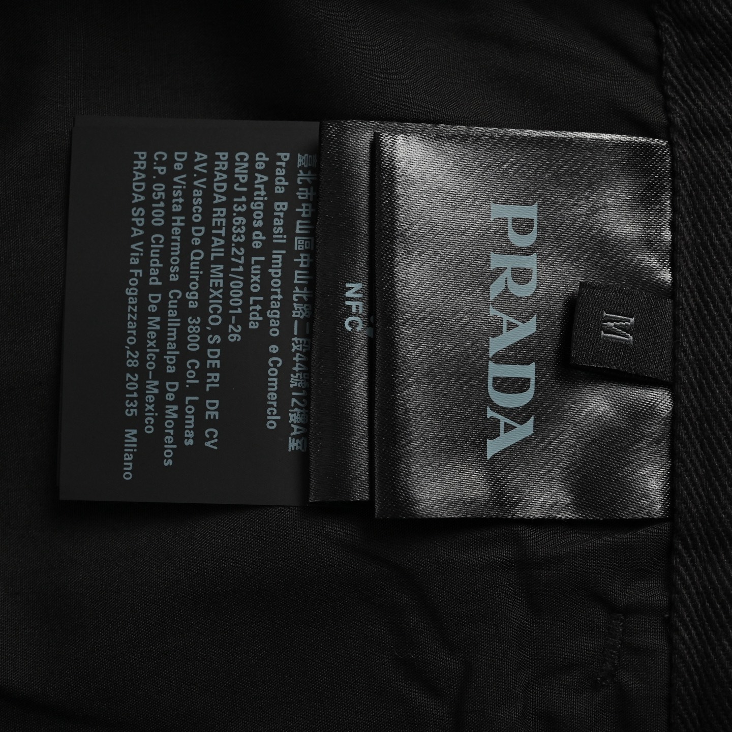 Prada/普拉达 25ss 口袋三角标工装短裤