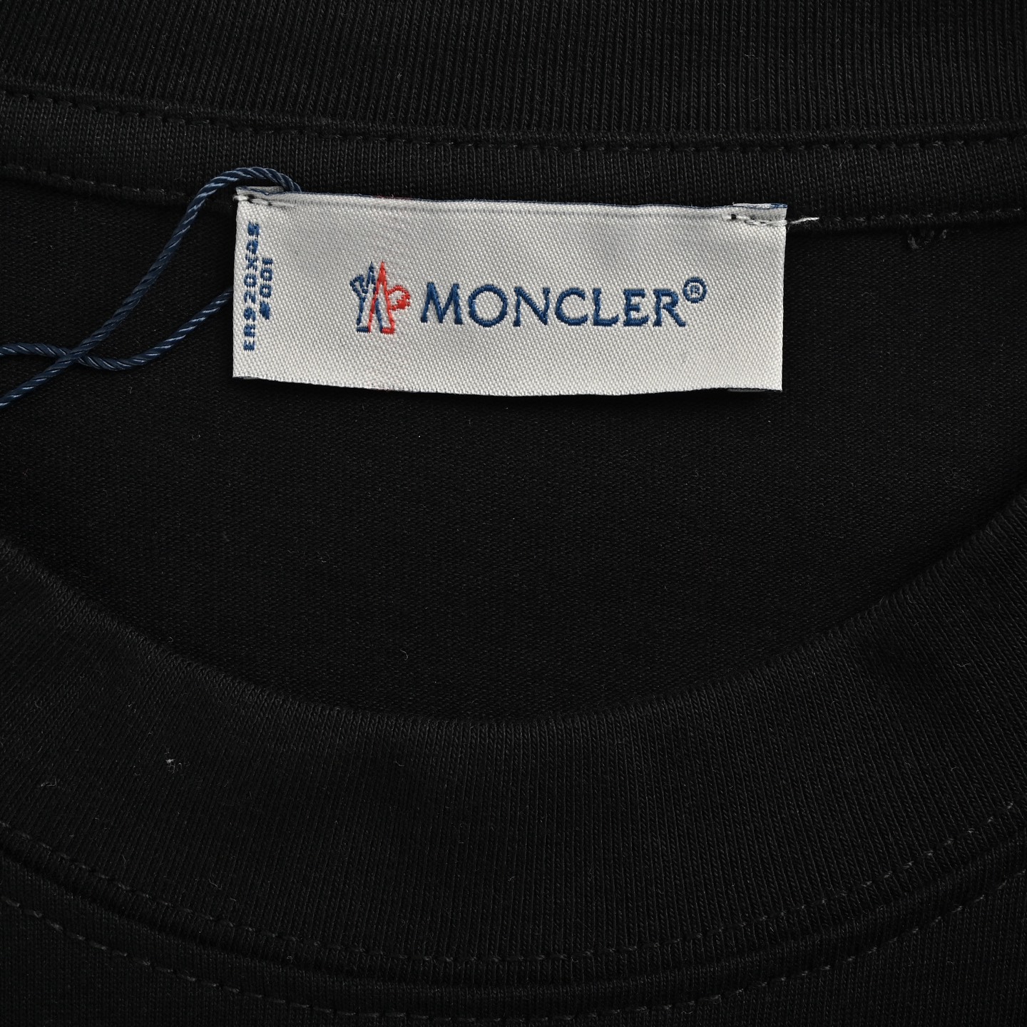 Moncler/蒙口 植绒字母印花短袖 黑色/白色