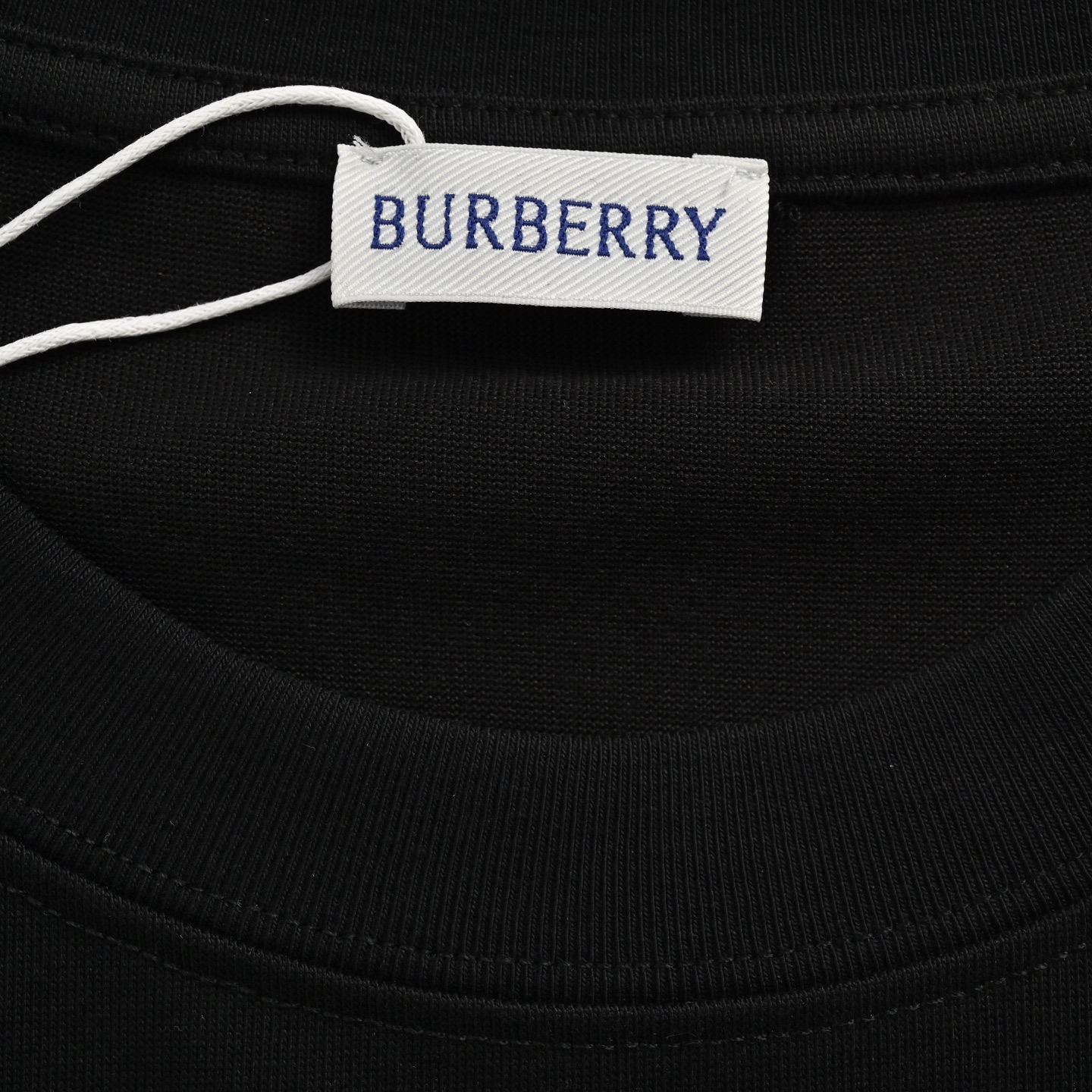 Burberry/巴宝莉 25ss 重叠战马印花短袖 黑色 白色