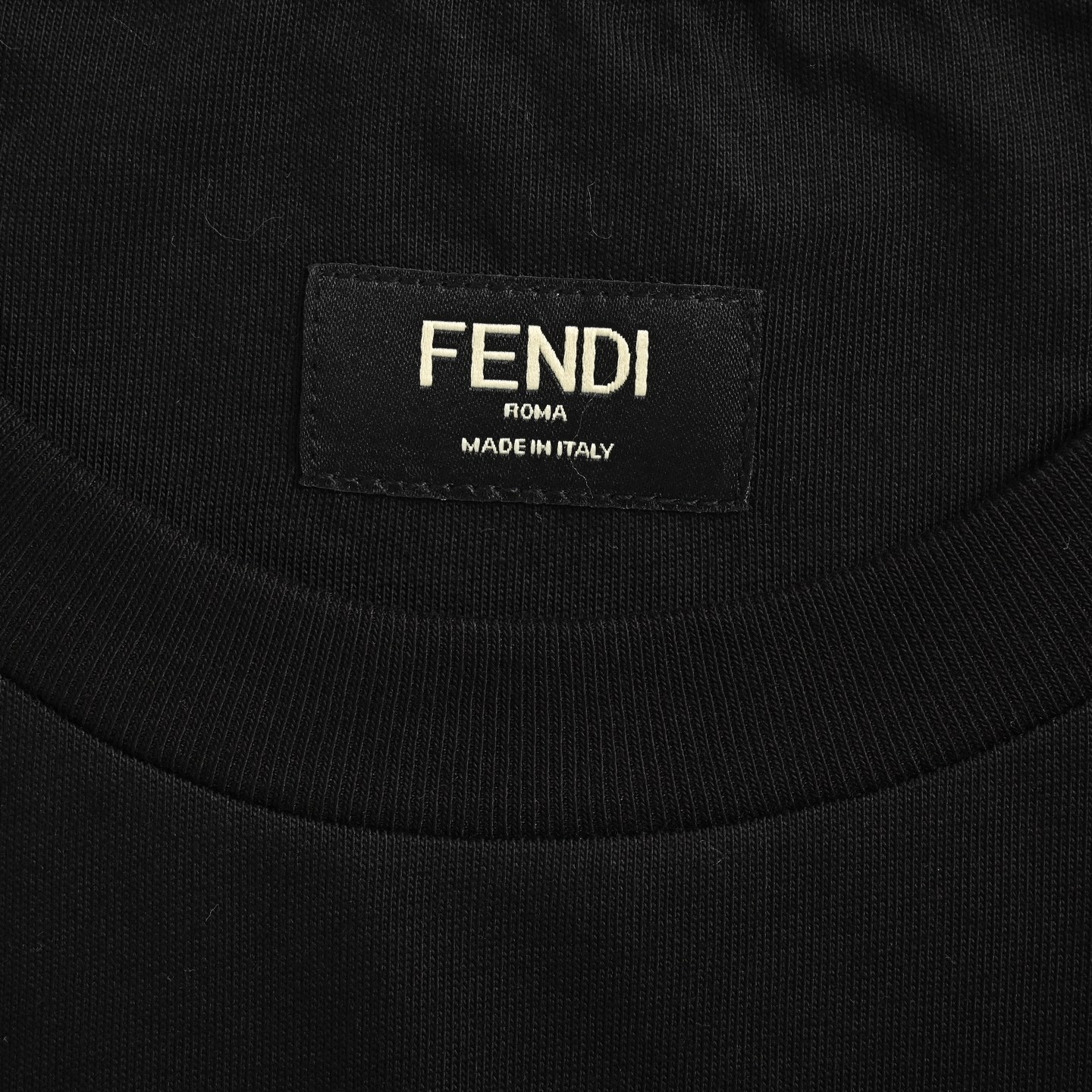 Fendi/芬迪 FF彩绣口袋拉链短袖