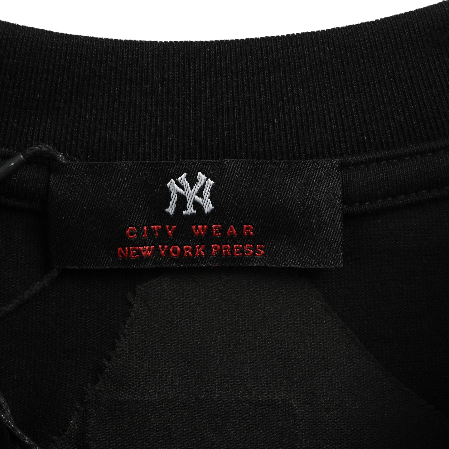 MLB/洋基队 25ss 后背大logo暗纹刺绣短袖 黑色 白色