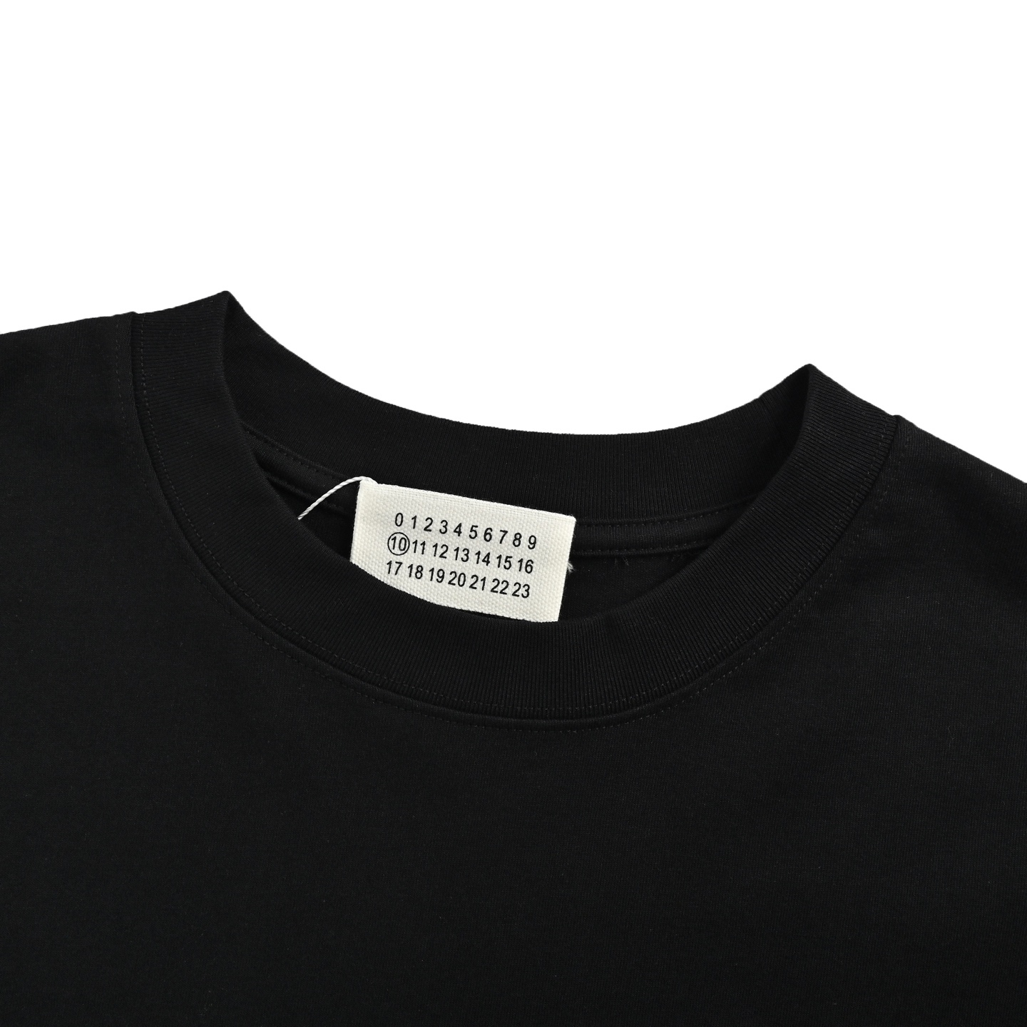 Maison Margiela/马吉拉 25ss 数字logo刺绣短袖