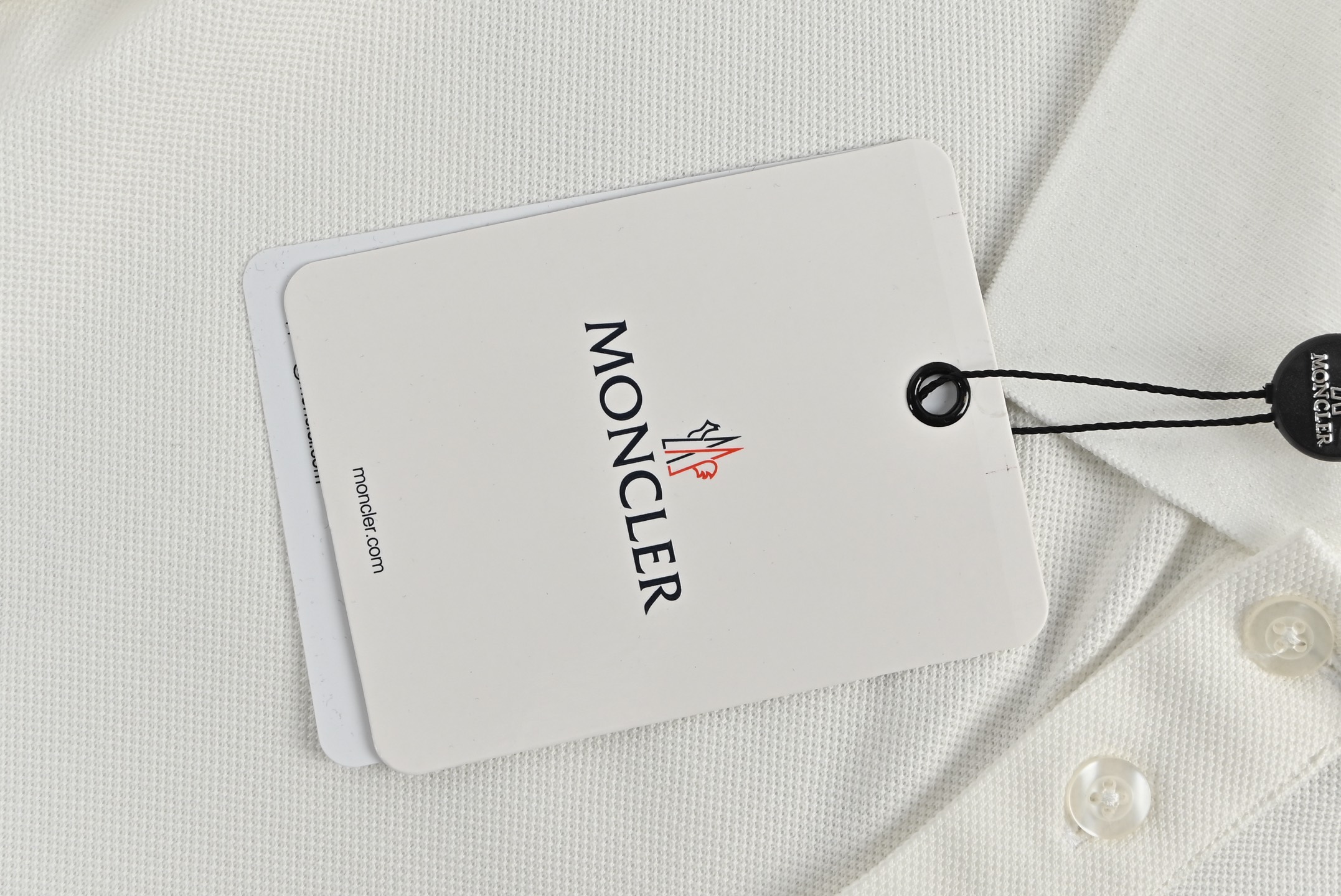 MONCLER/蒙口 经典徽章刺绣Polo短袖黑色 白色-High Quatity Cheap Brand wholesale wholesaler seller Clothes Bags handbags Sneakers Top Fashion Clothing Shoes from China Factory Chinese suppliers best Quality Beautiful Price MONCLER/蒙口 经典徽章刺绣Polo短袖黑色 白色