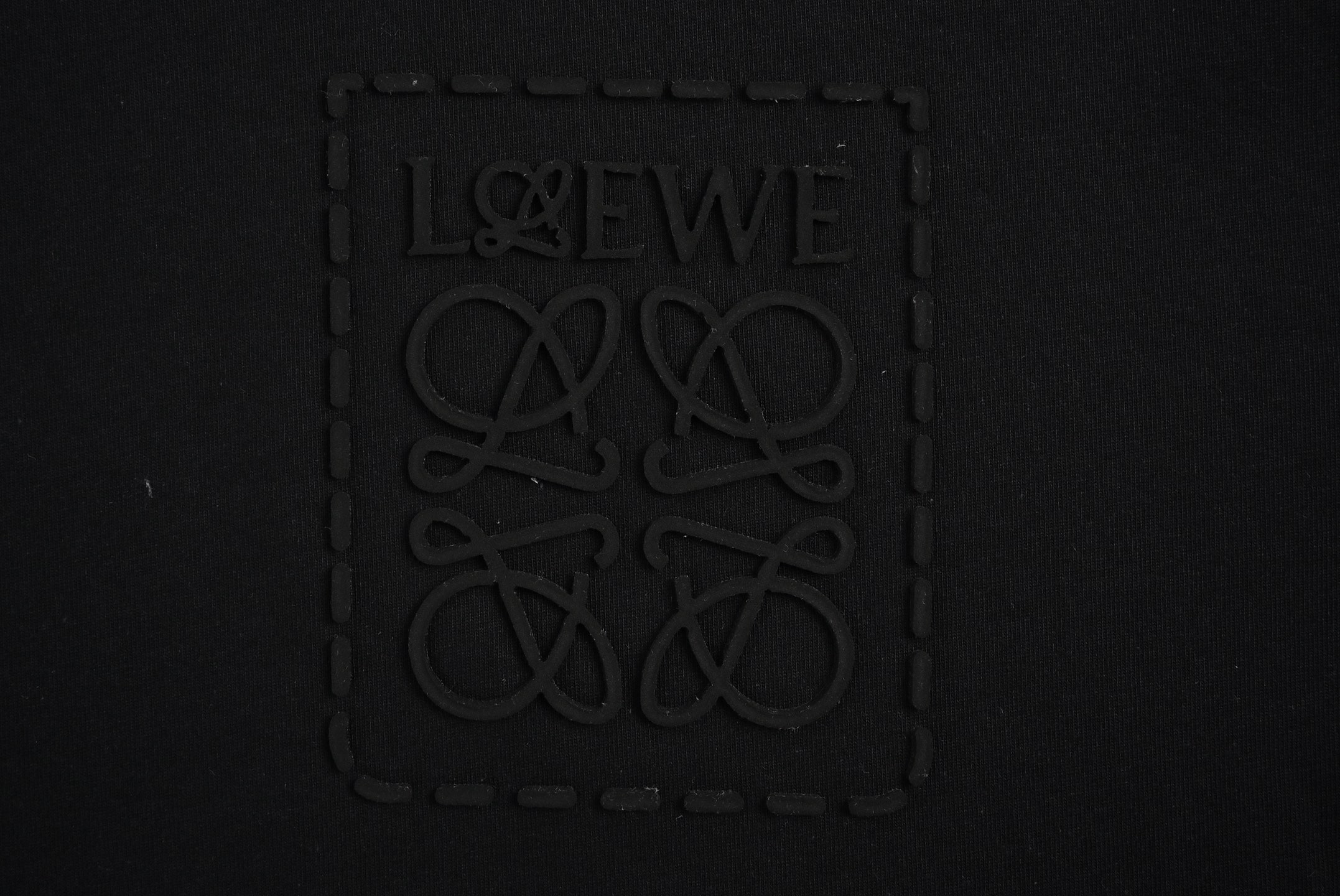 Loewe/罗意威 25ss 胸口凹凸logo压胶短袖