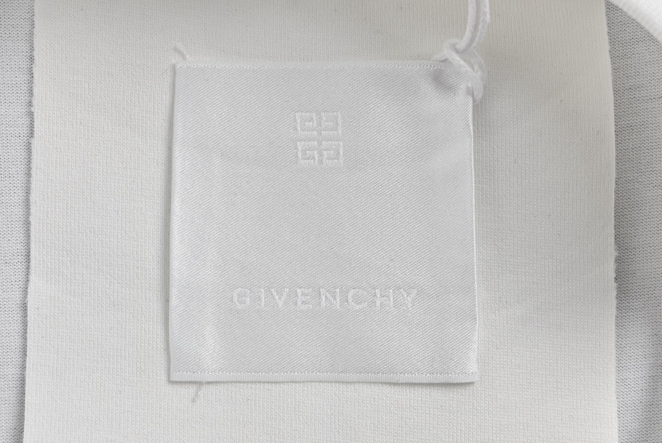 GIVENCHY/纪梵希 25ss 反转字母logo印花短袖
