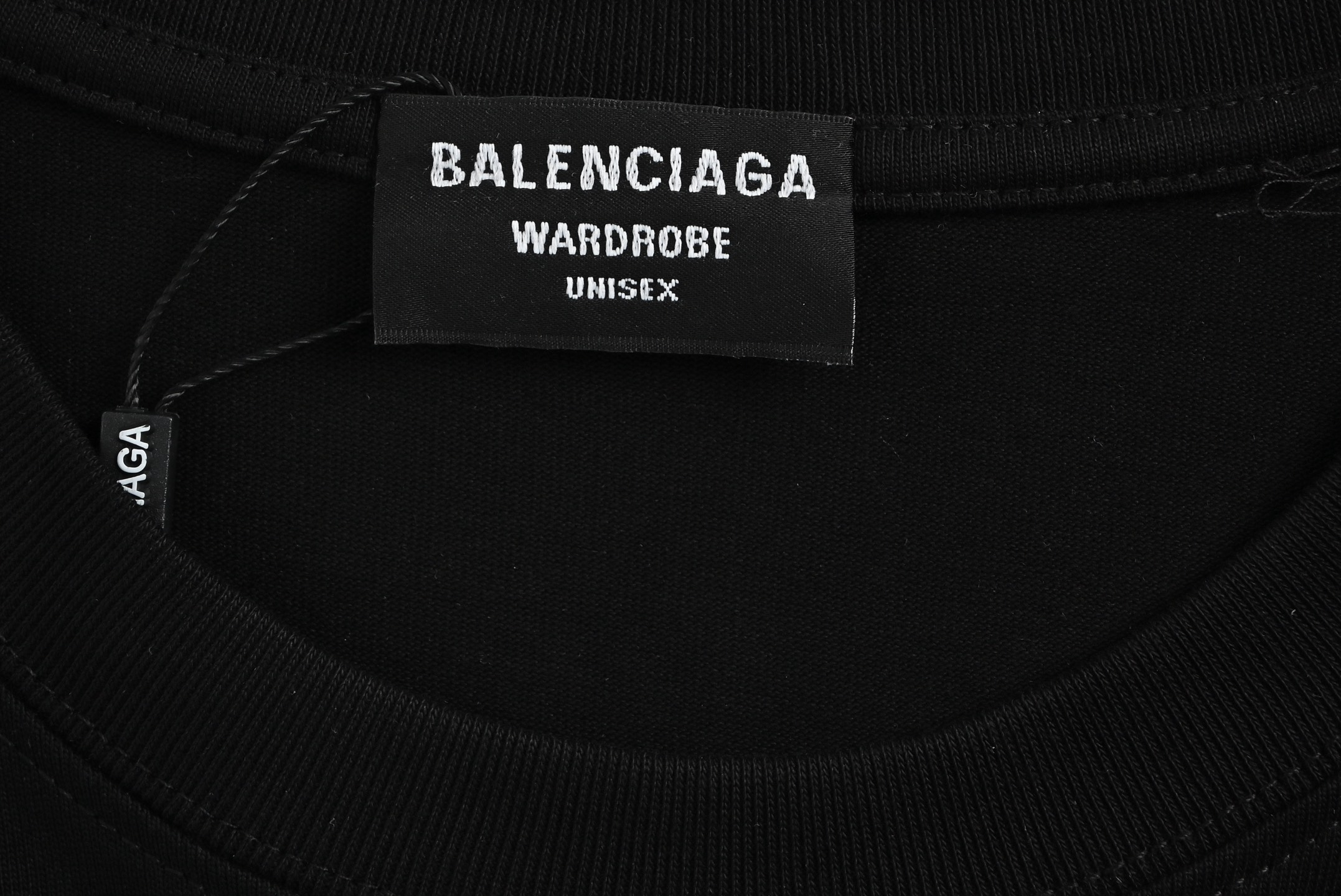 Balenciaga/巴黎世家 25ss 渐变字母刺绣短袖