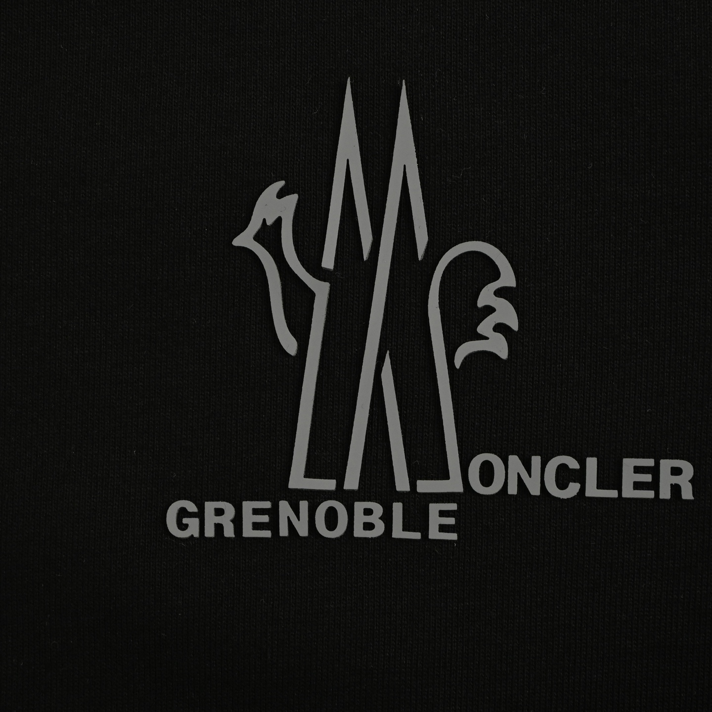 Moncler/蒙口 25ss 压胶logo短袖 黑色 白色