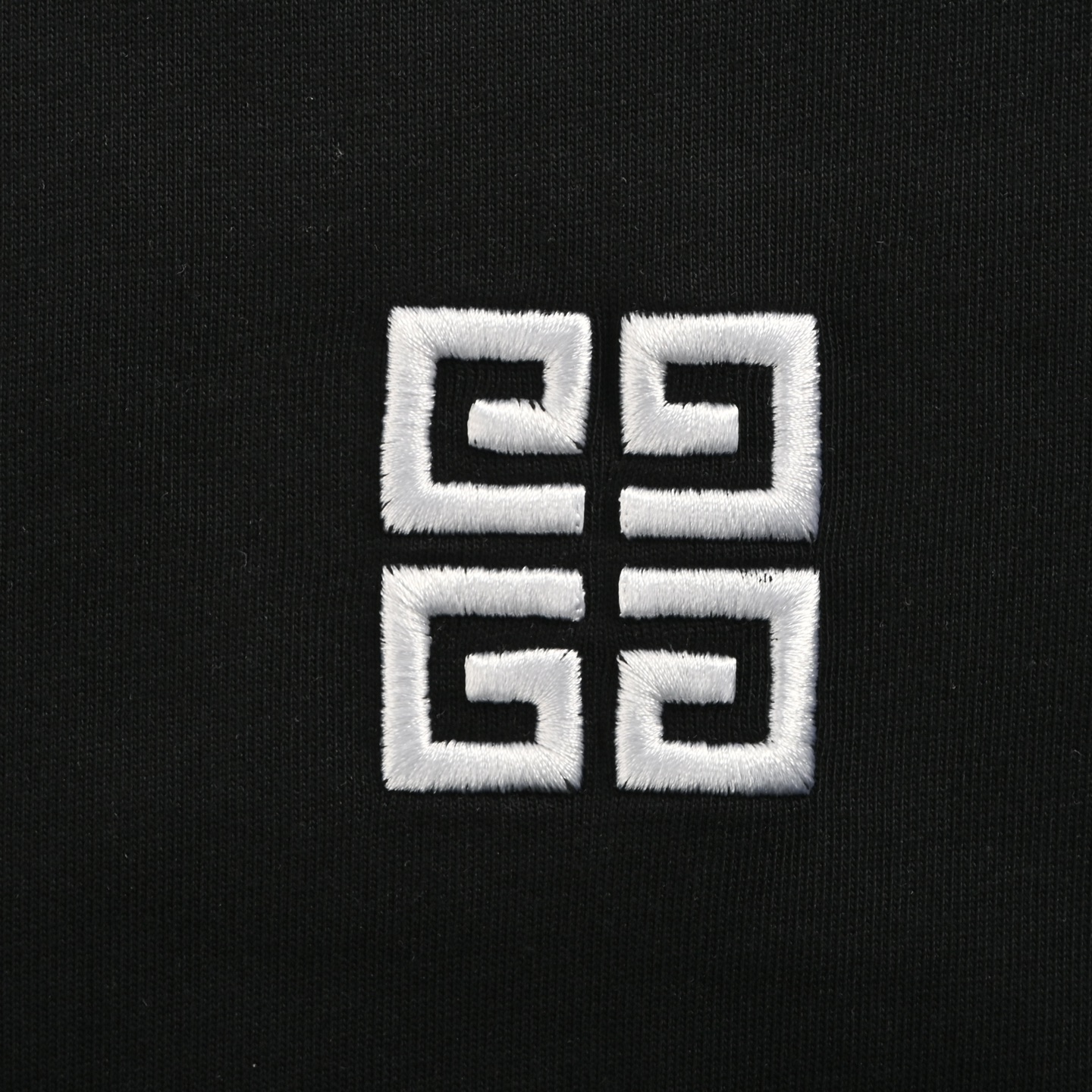 GIVENCHY/纪梵希 25ss 前后宫格字母logo刺绣短袖